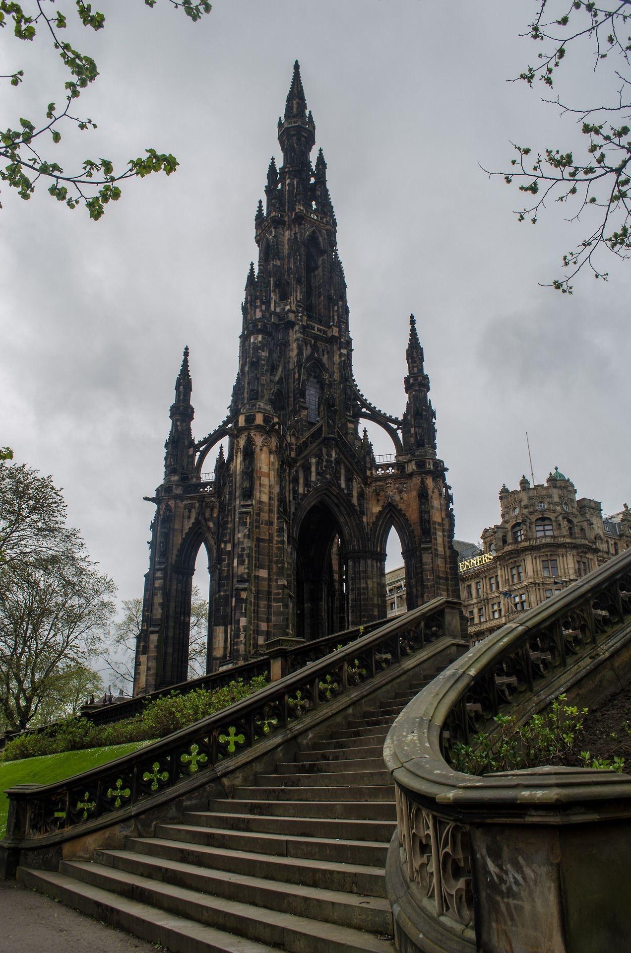 The Scott monument. Edinburgh, Scotland pics