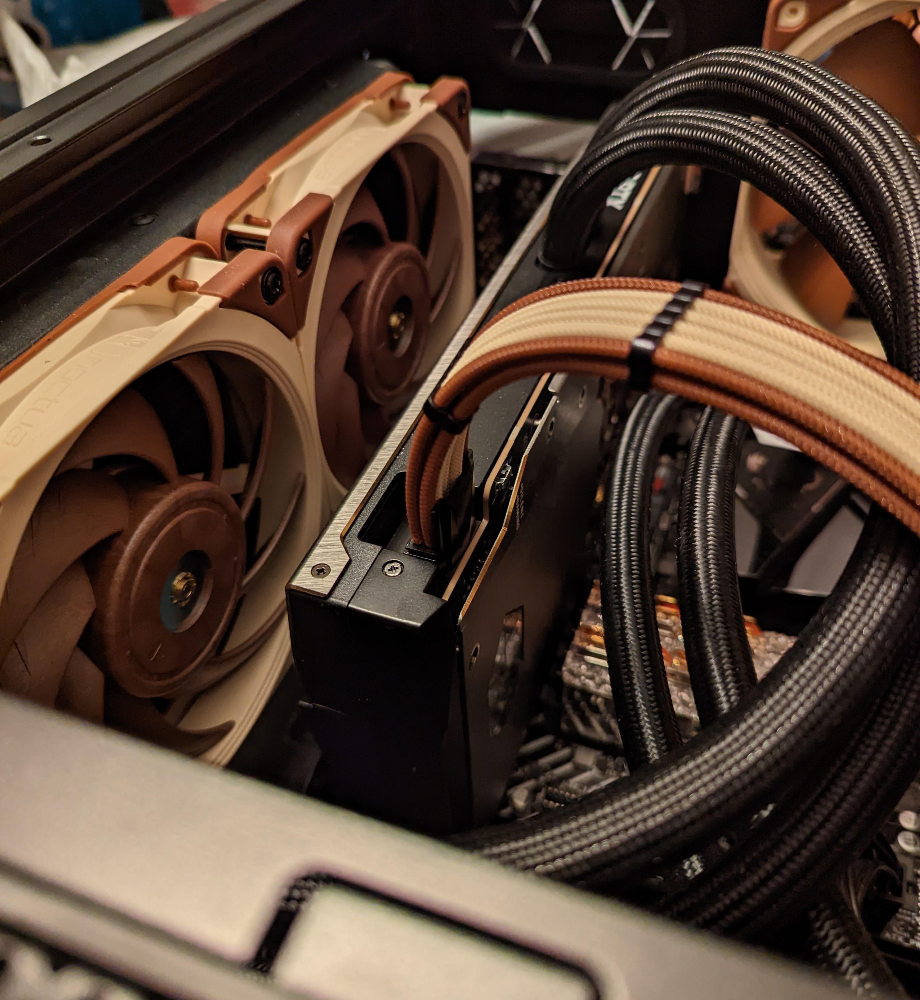CableMod x Noctua 12VHPWR on a Suprim Liquid X r/nvidia