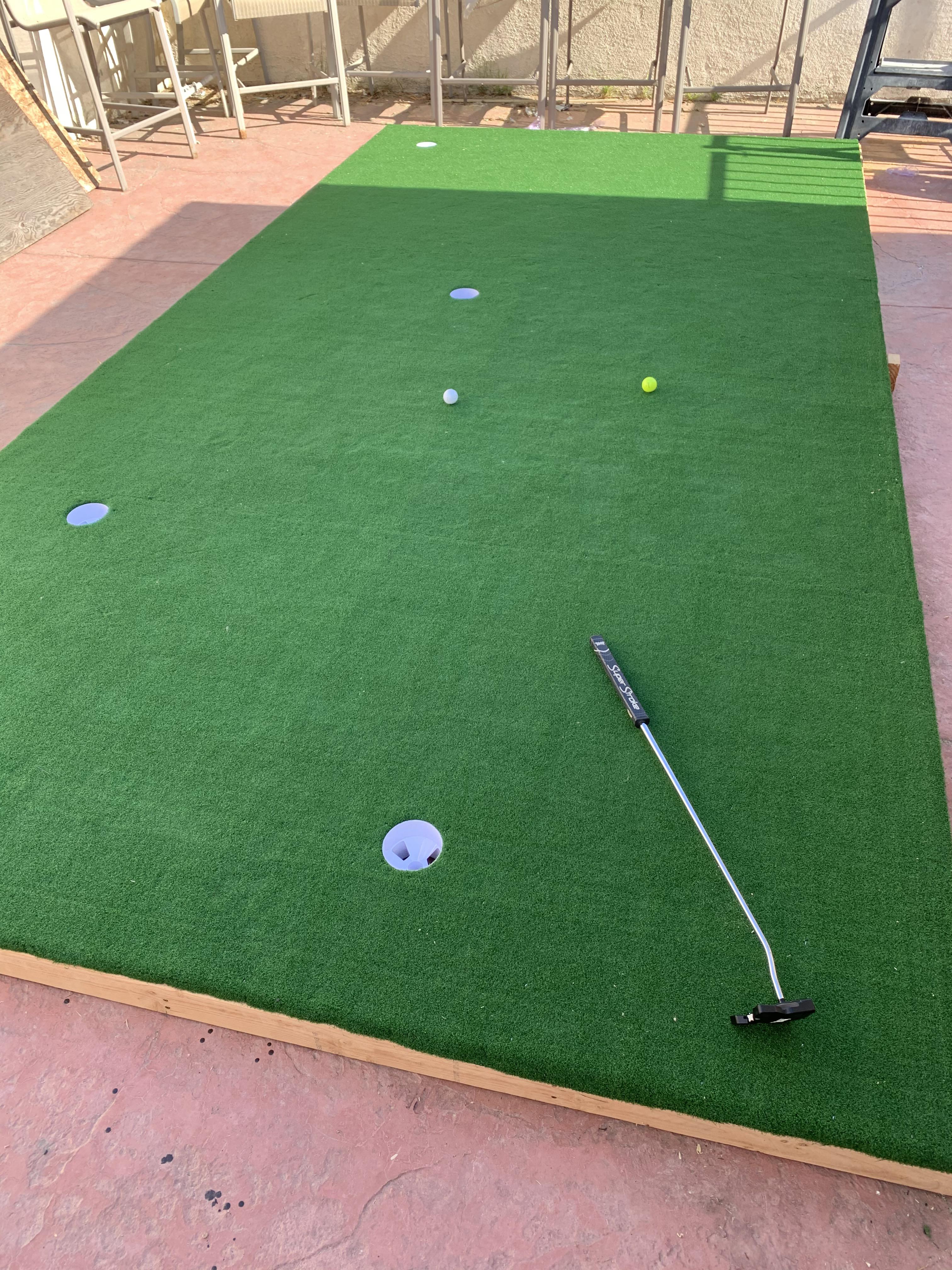 My homemade putting green r/somethingimade