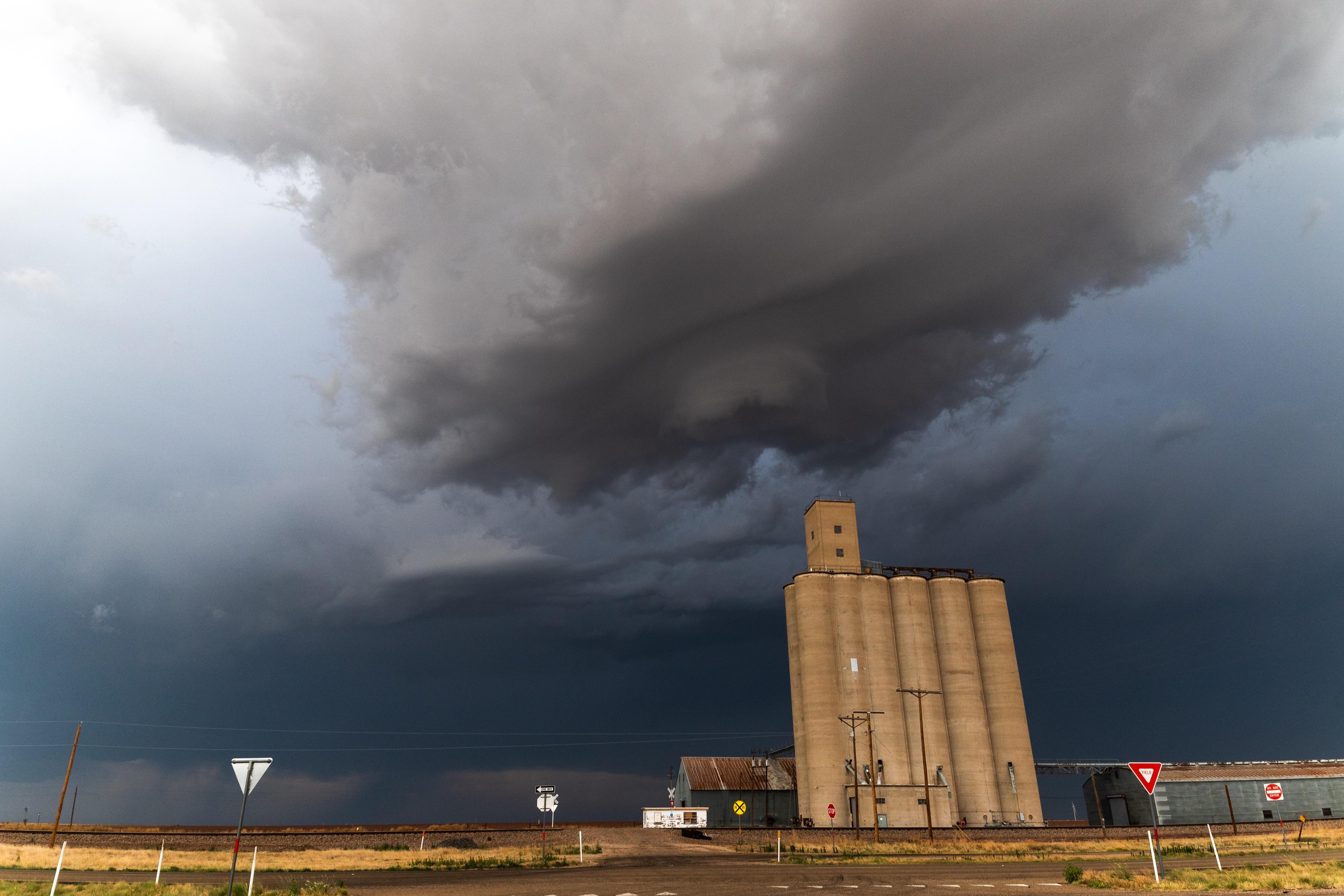 Storm Cell over Grain Elevator Washburn, TX r/weather