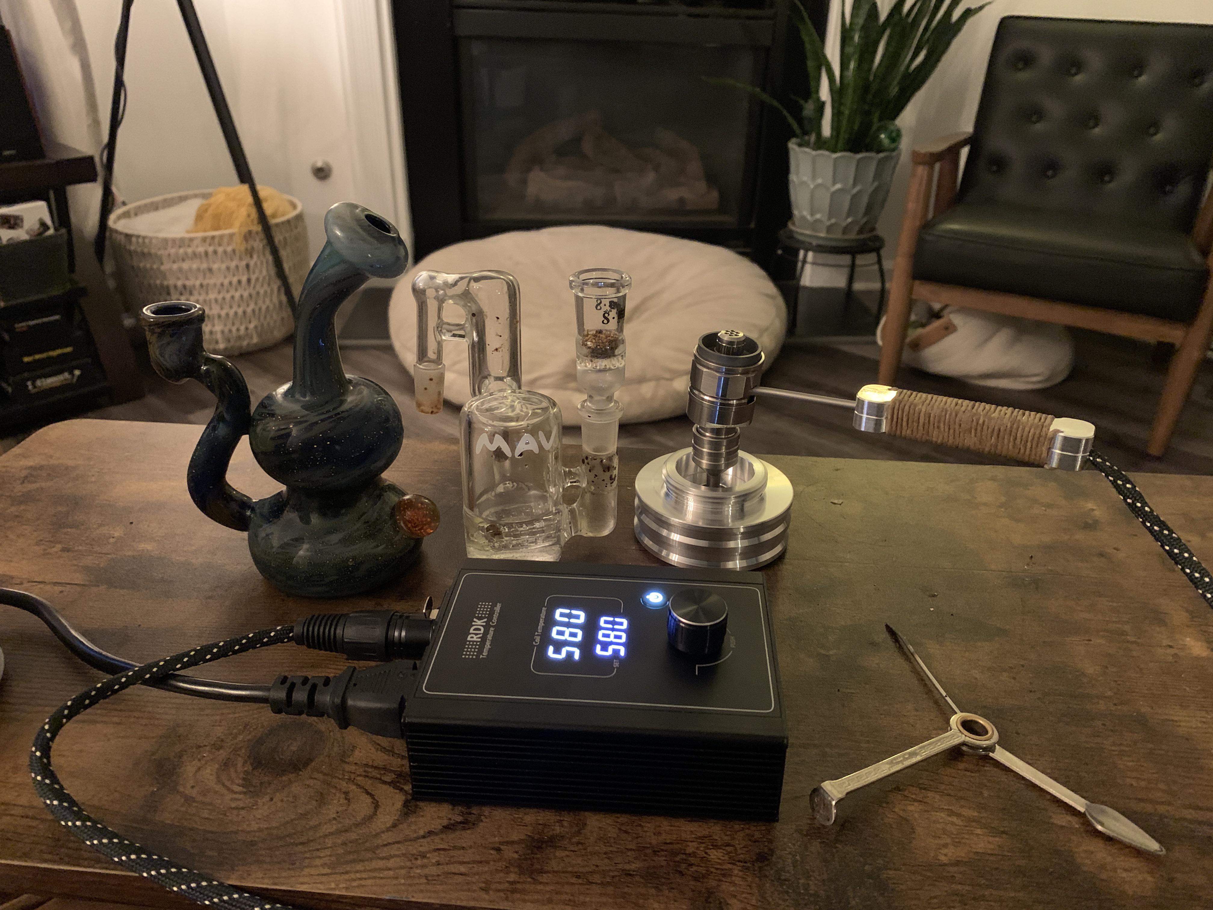 Flowerpot B2 kit just came in… First time trying a decent desktop vape