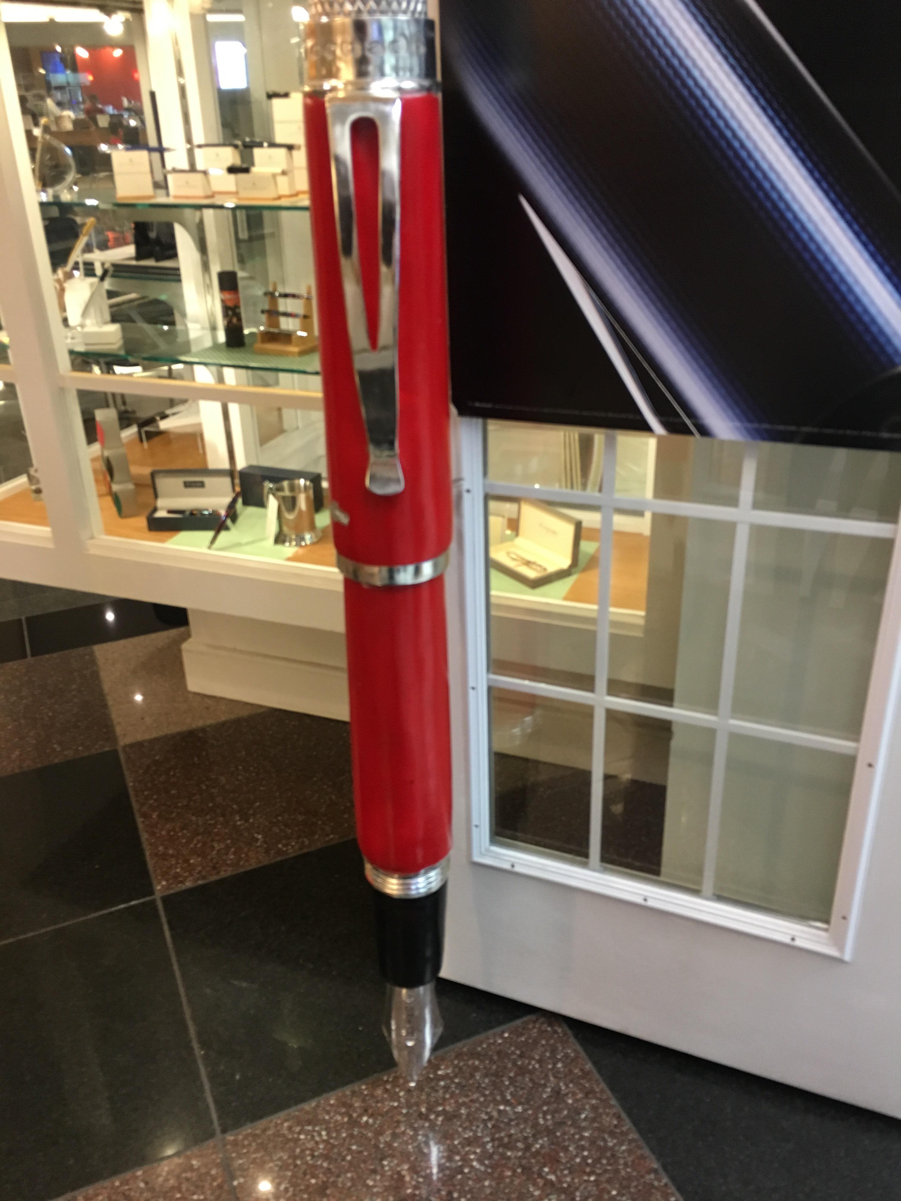 Door handle at the Pen Place in Kansas City. First time I’ve been in a