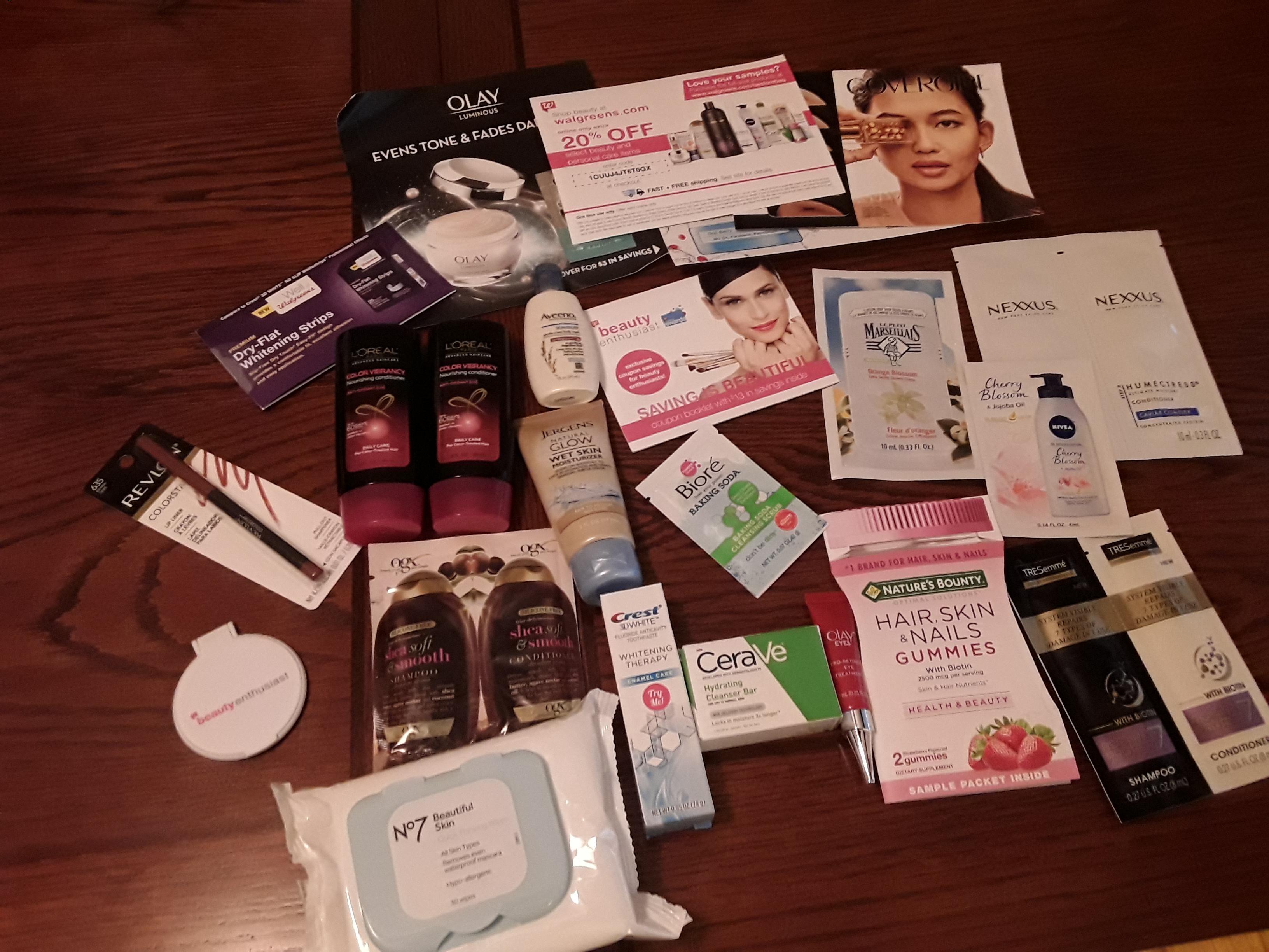 [PSA] Walgreens giving out free "beauty bags" today everything in