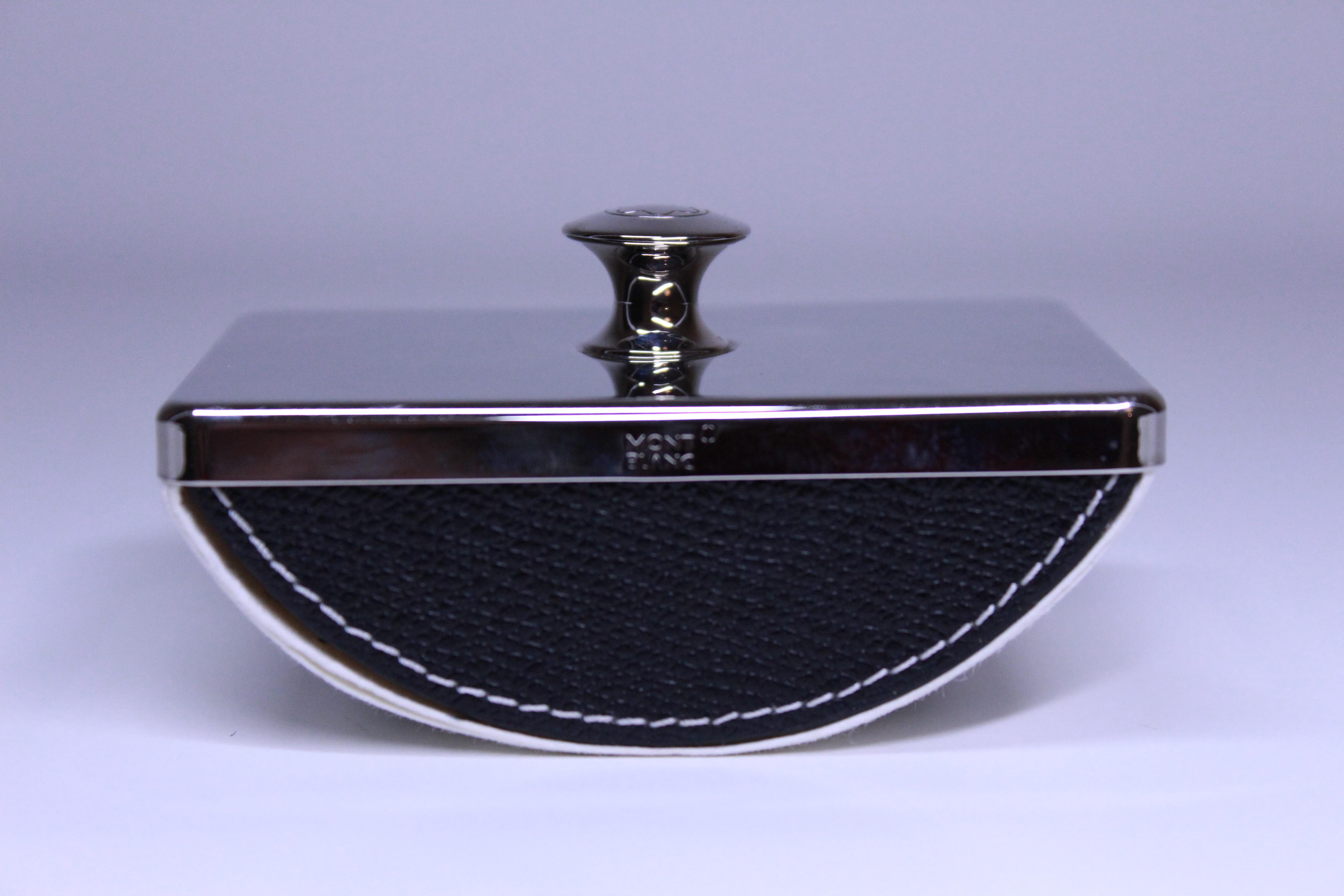 Can’t find any info on this ink blotter, can you help me out? Regards