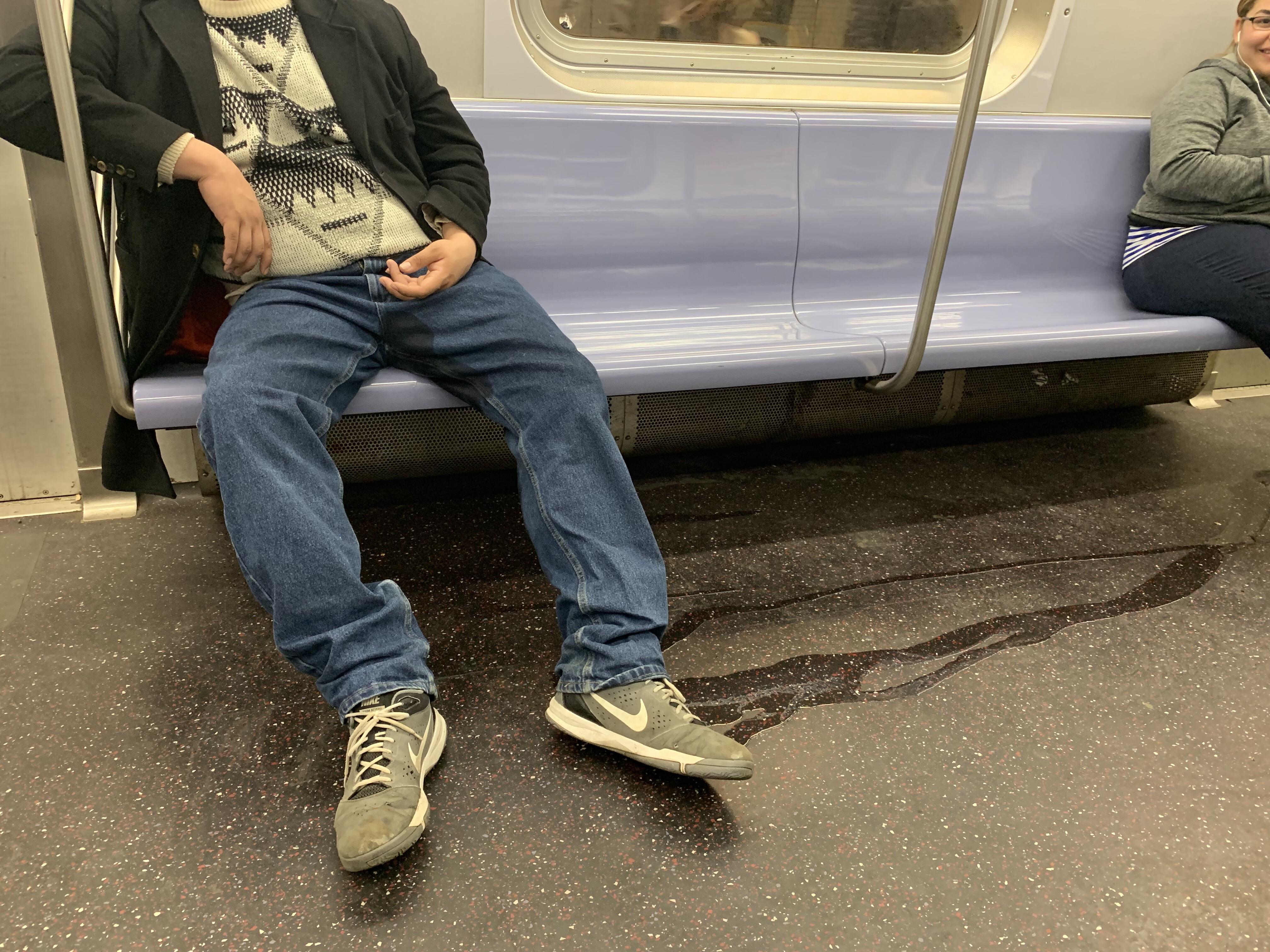 Just another day on the NYC subway r/trashy