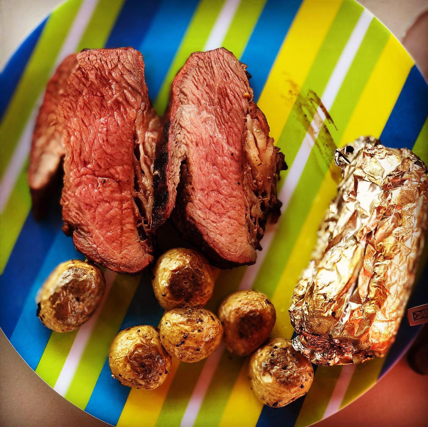 Bone marrow gravy, tritip, corn cob and potatoes, thats it