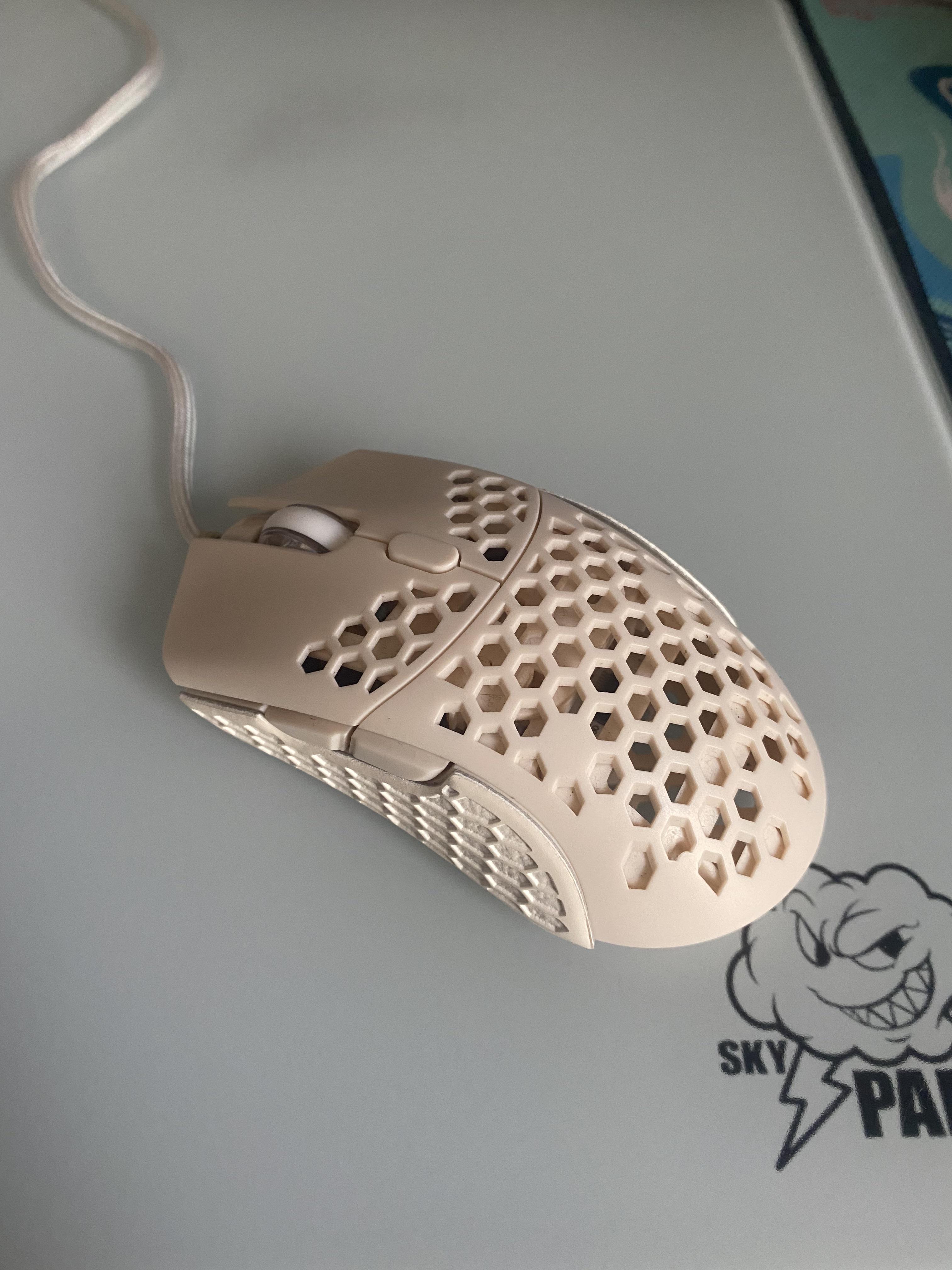 Finalmouse Ultralight 2 Cape Town paracord/wedding ring mod r/MouseReview