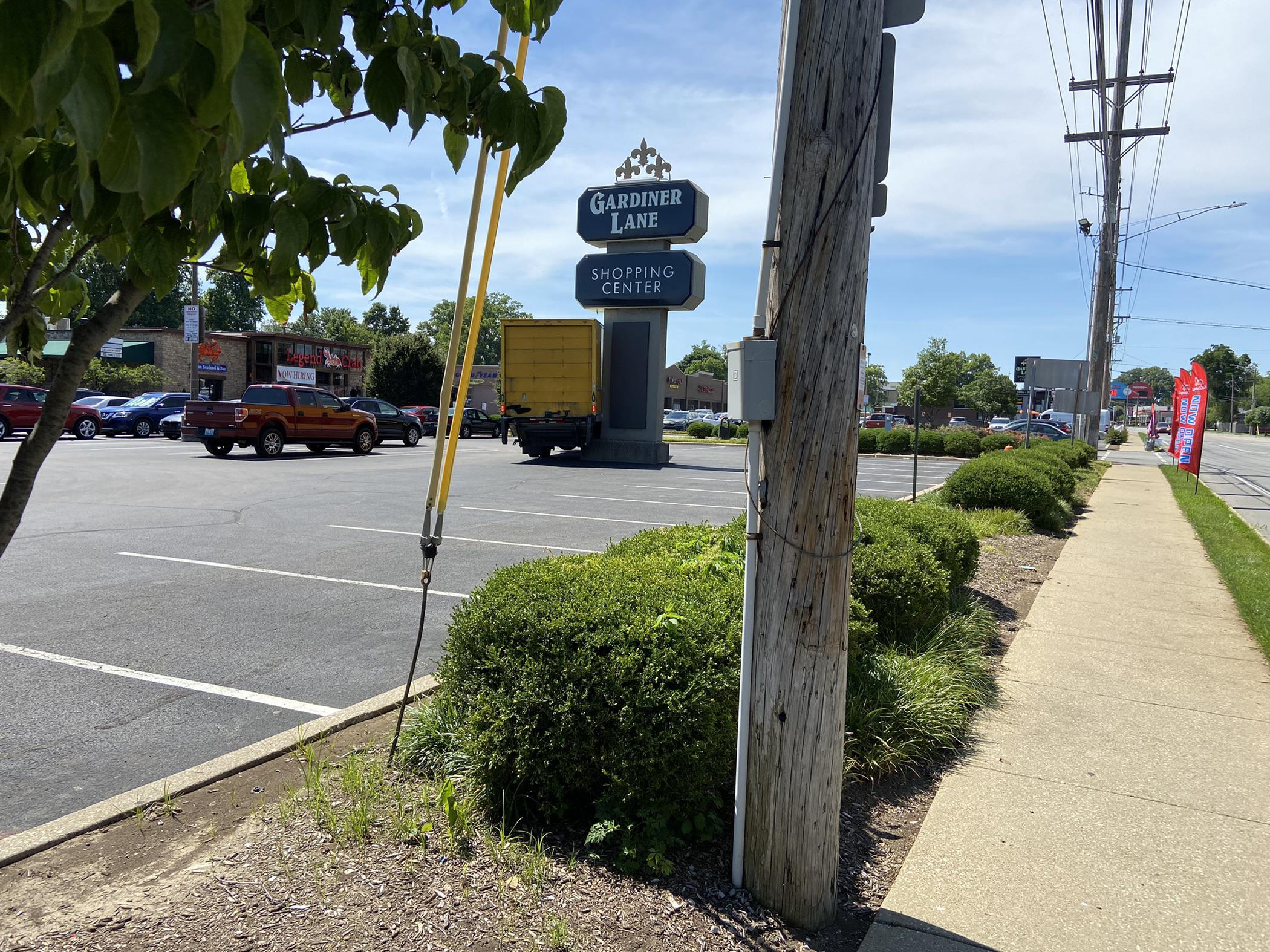 Current situation on Bardstown road shopping center. r/Louisville