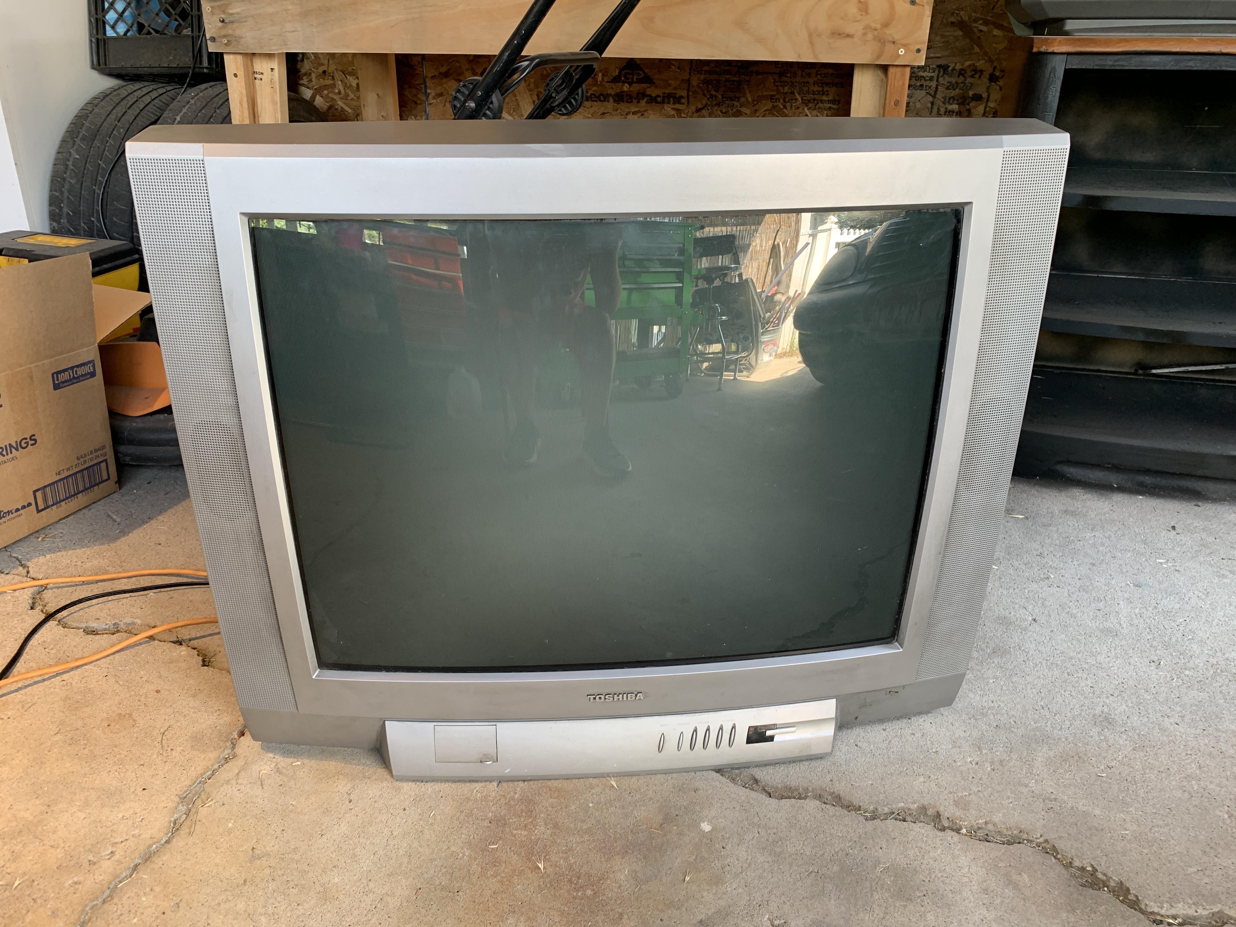Free toshiba 32a43 found on the curb. Rf, composite, s video, and
