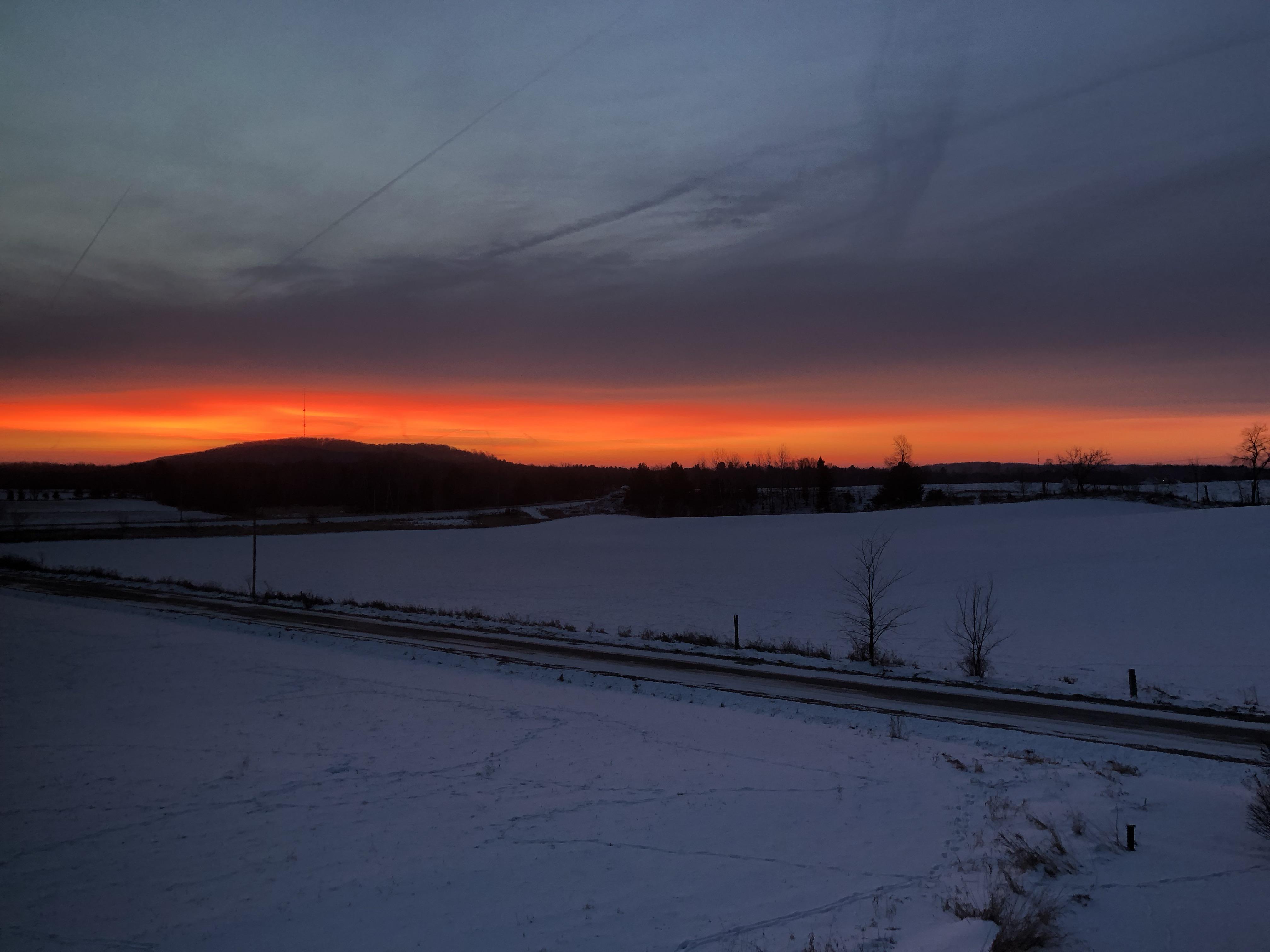 Wisconsin, sunrise r/SkyPorn