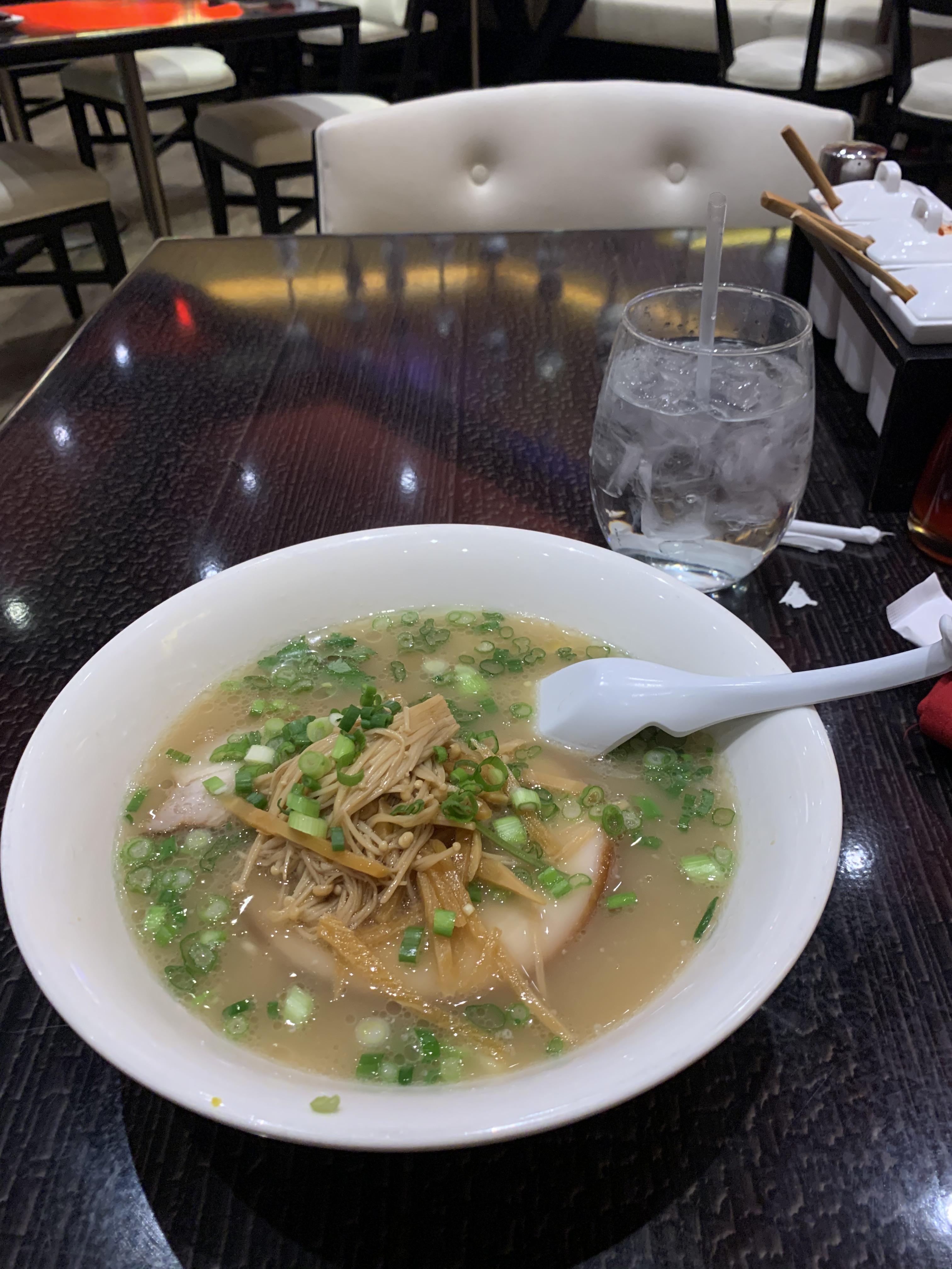 Tonkotsu Ramen at 8 Noodle Bar, Red Rock Casino in Las Vegas, NV r/ramen
