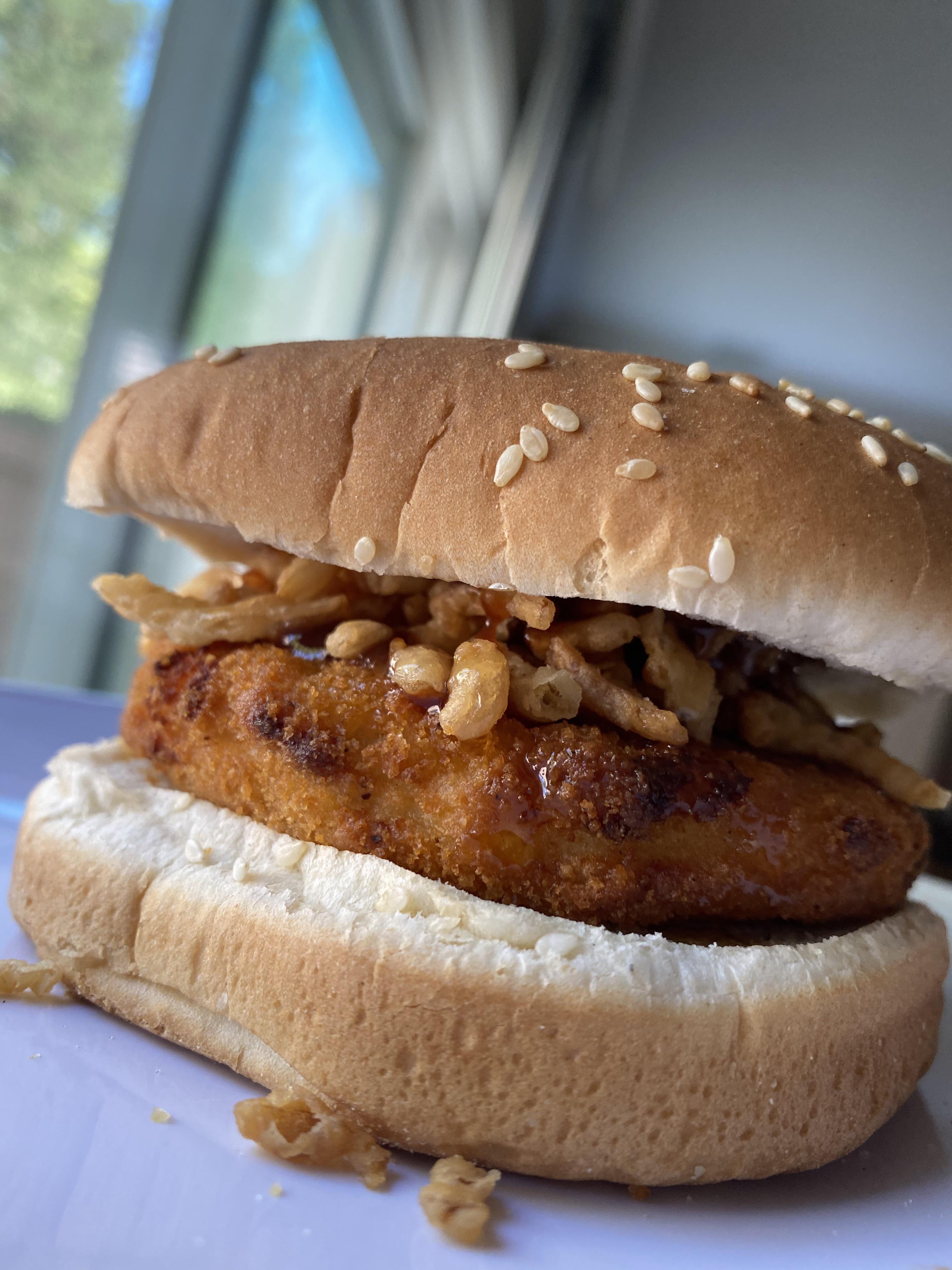 Air fried chicken patty, crispy onions, bbq sauce and hot honey. Air