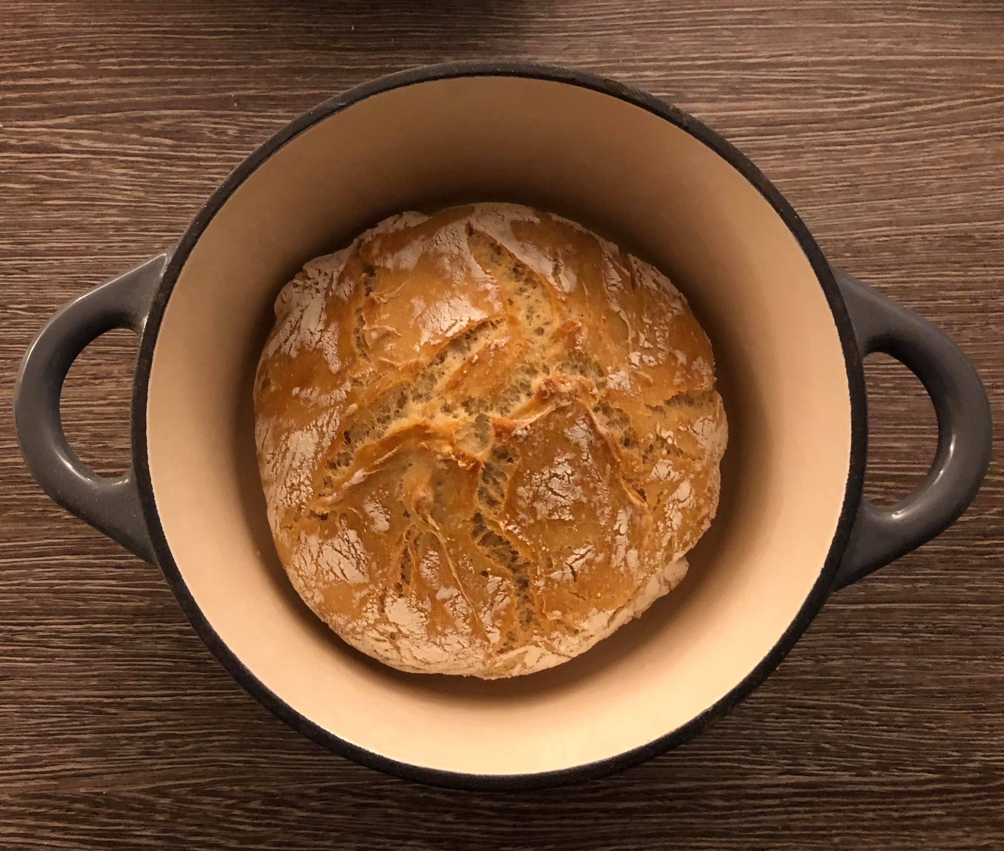Got a Dutch oven for Christmasvery pleased with my first bread! r