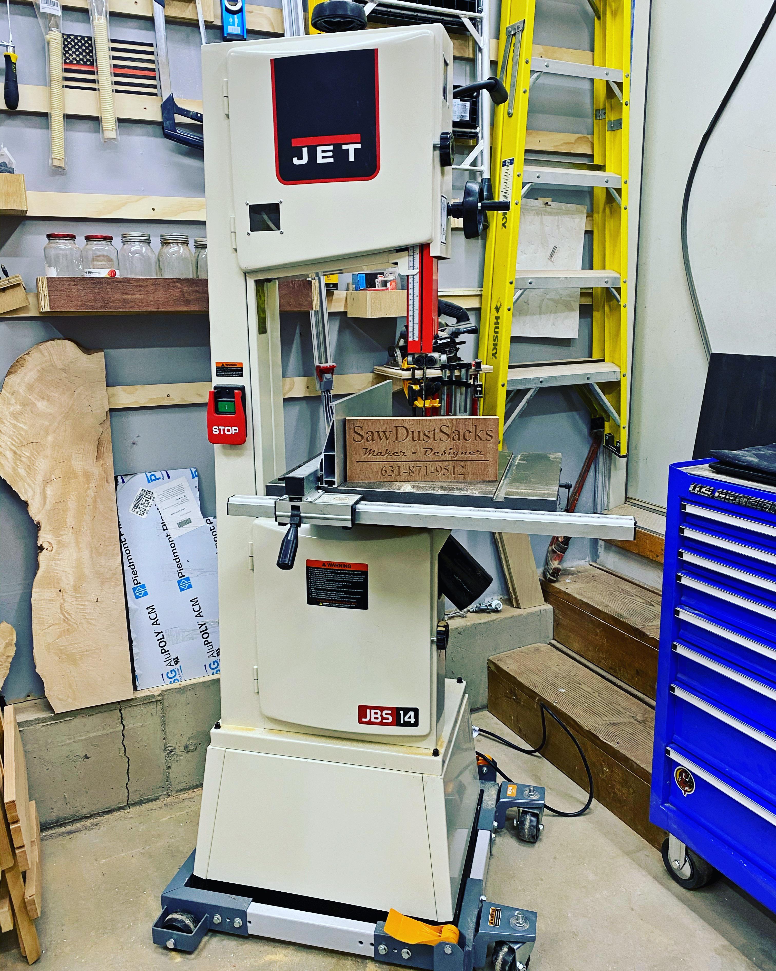 My shinny new Bandsaw. Jet 14SFX r/toolporn