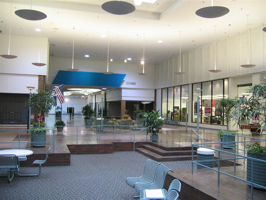 Deerbrook Mall, Deerfield, IL (Taken down years ago) r/deadmalls