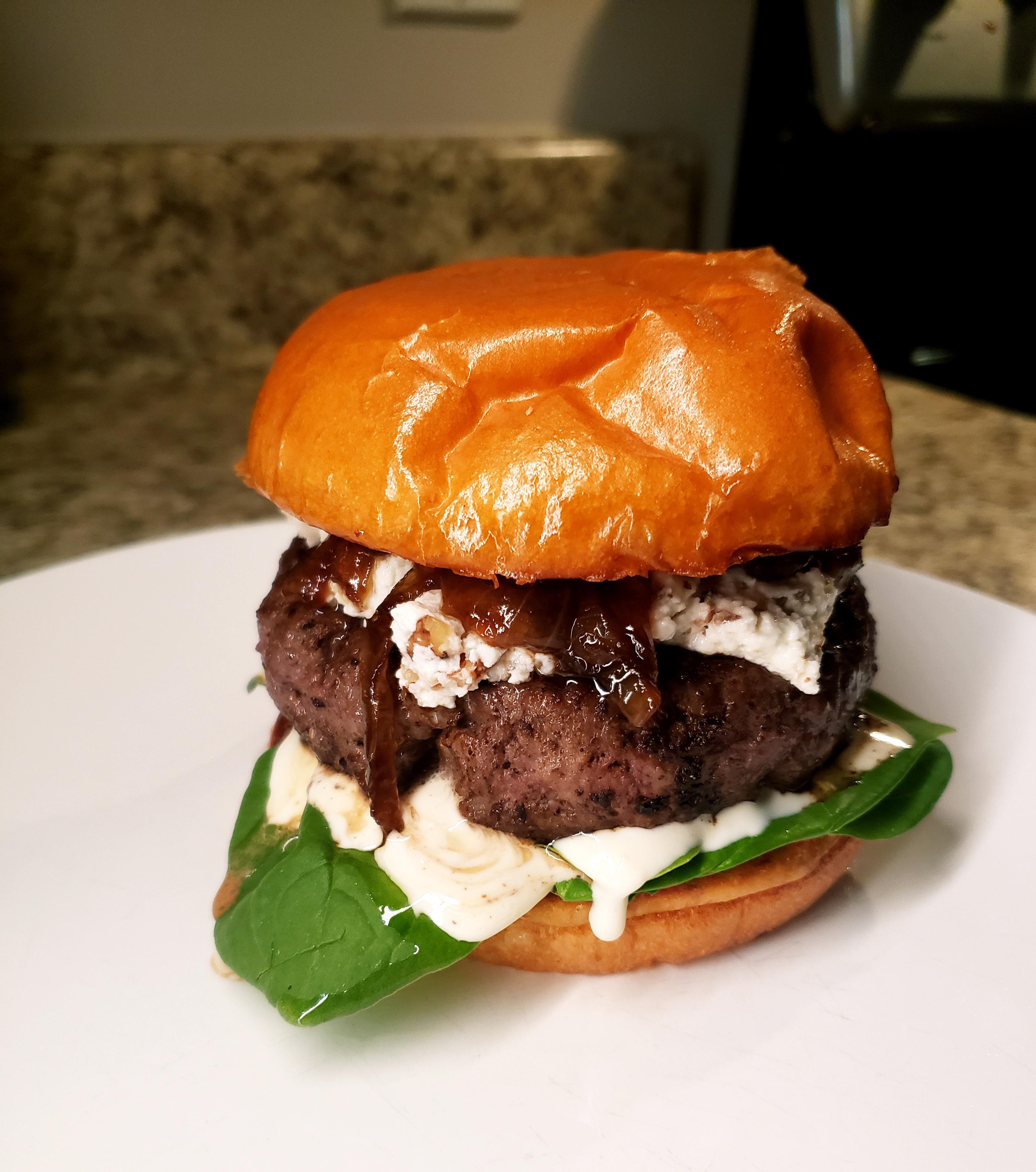 [Homemade] caramelized onion & honeywalnut goat cheese burger with