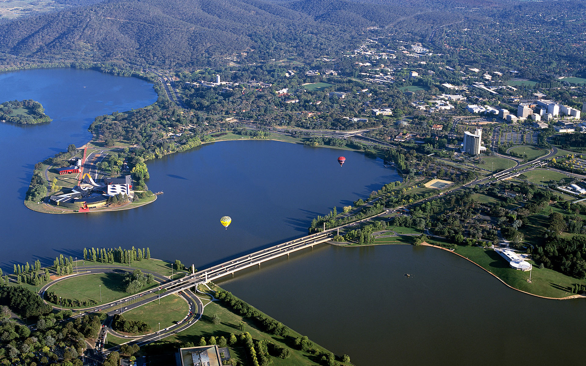 Canberra City, Australia [1920x1200] r/ImagesOfAustralia