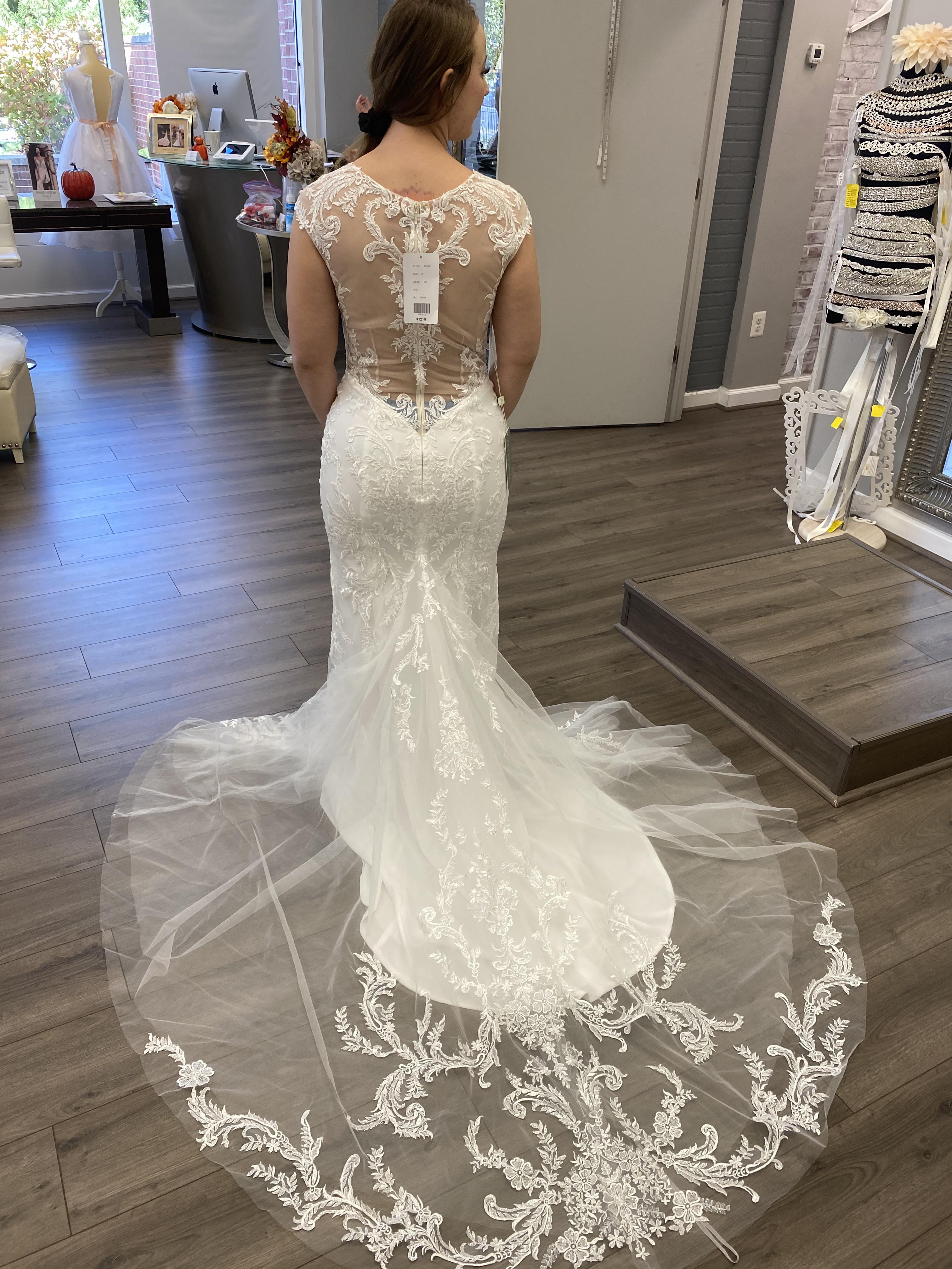 Help! No idea what underwear to wear with this dress? It’s very low cut