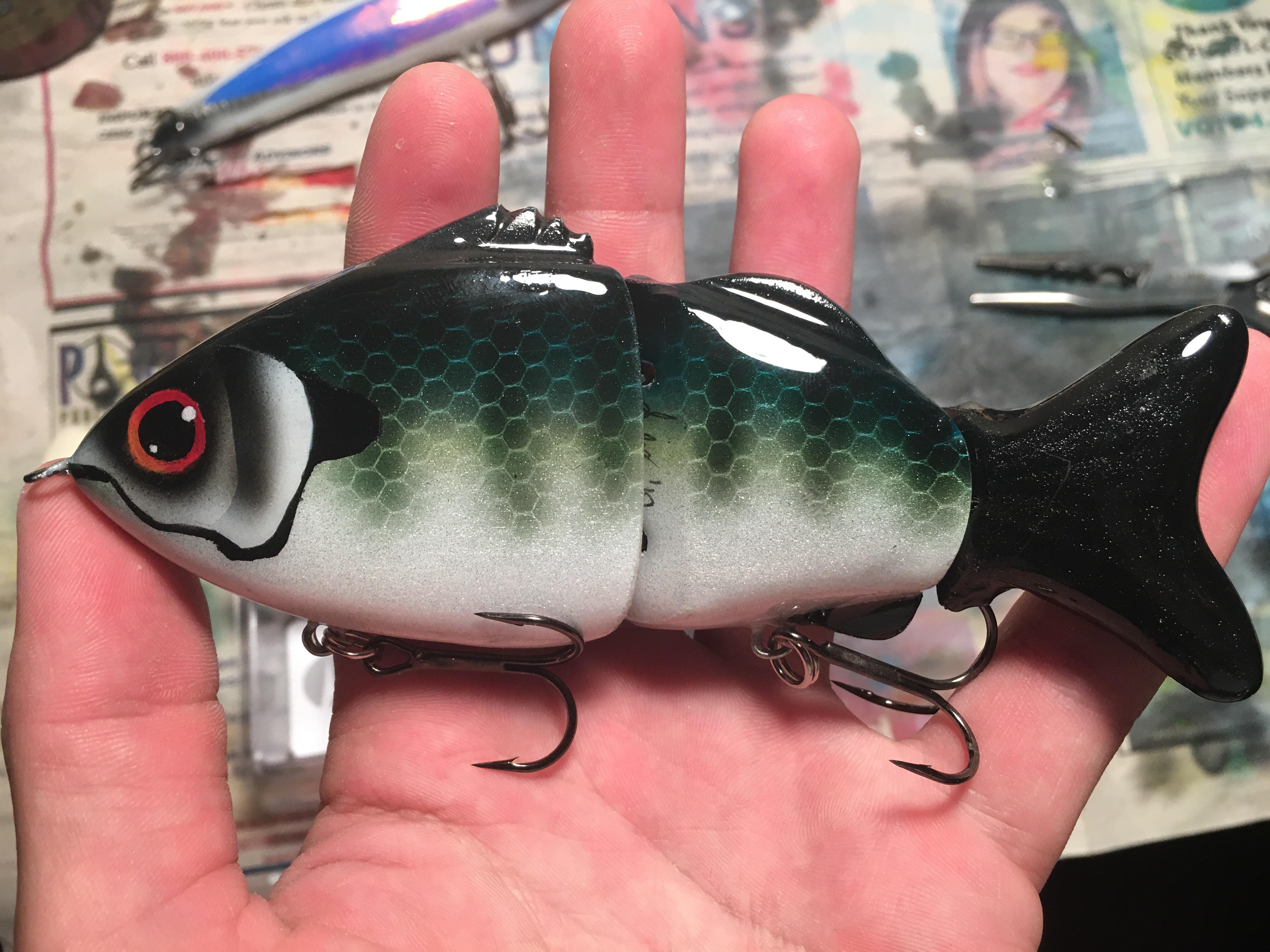 Probably my best paint job yet. r/lurebuilding