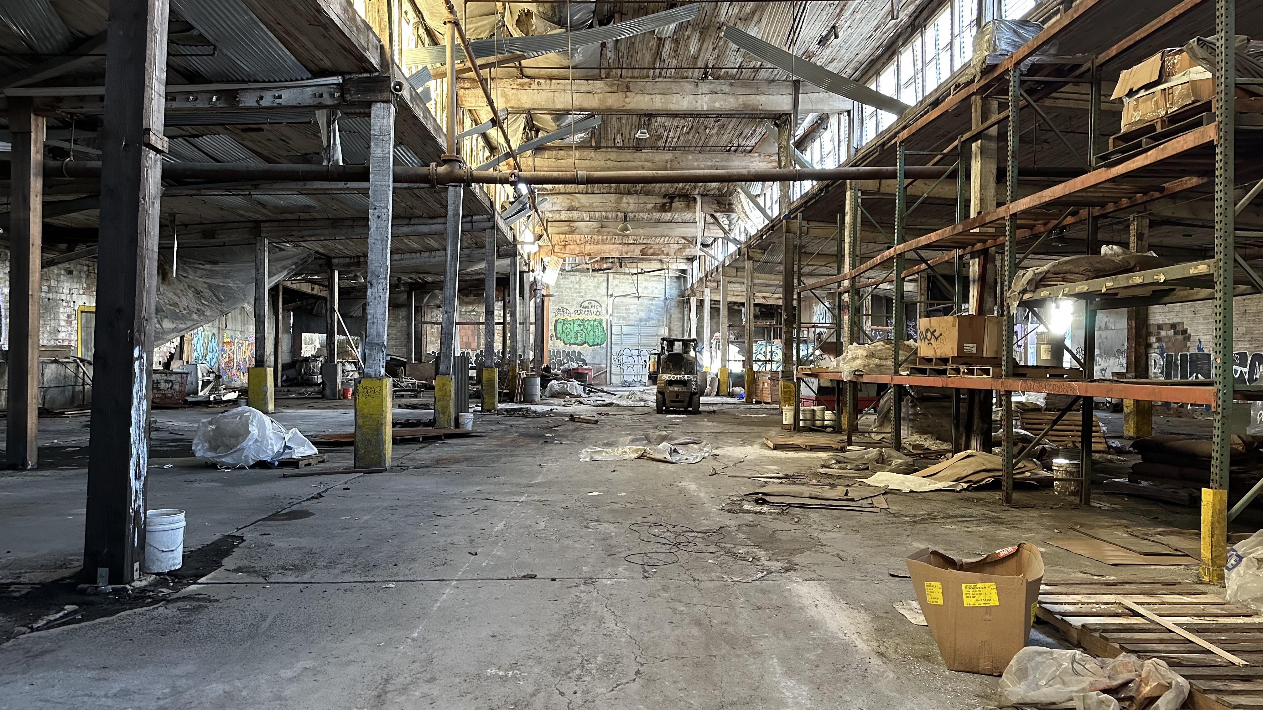 Abandoned Glass Factory.. Seattle (OC)… r/AbandonedPorn
