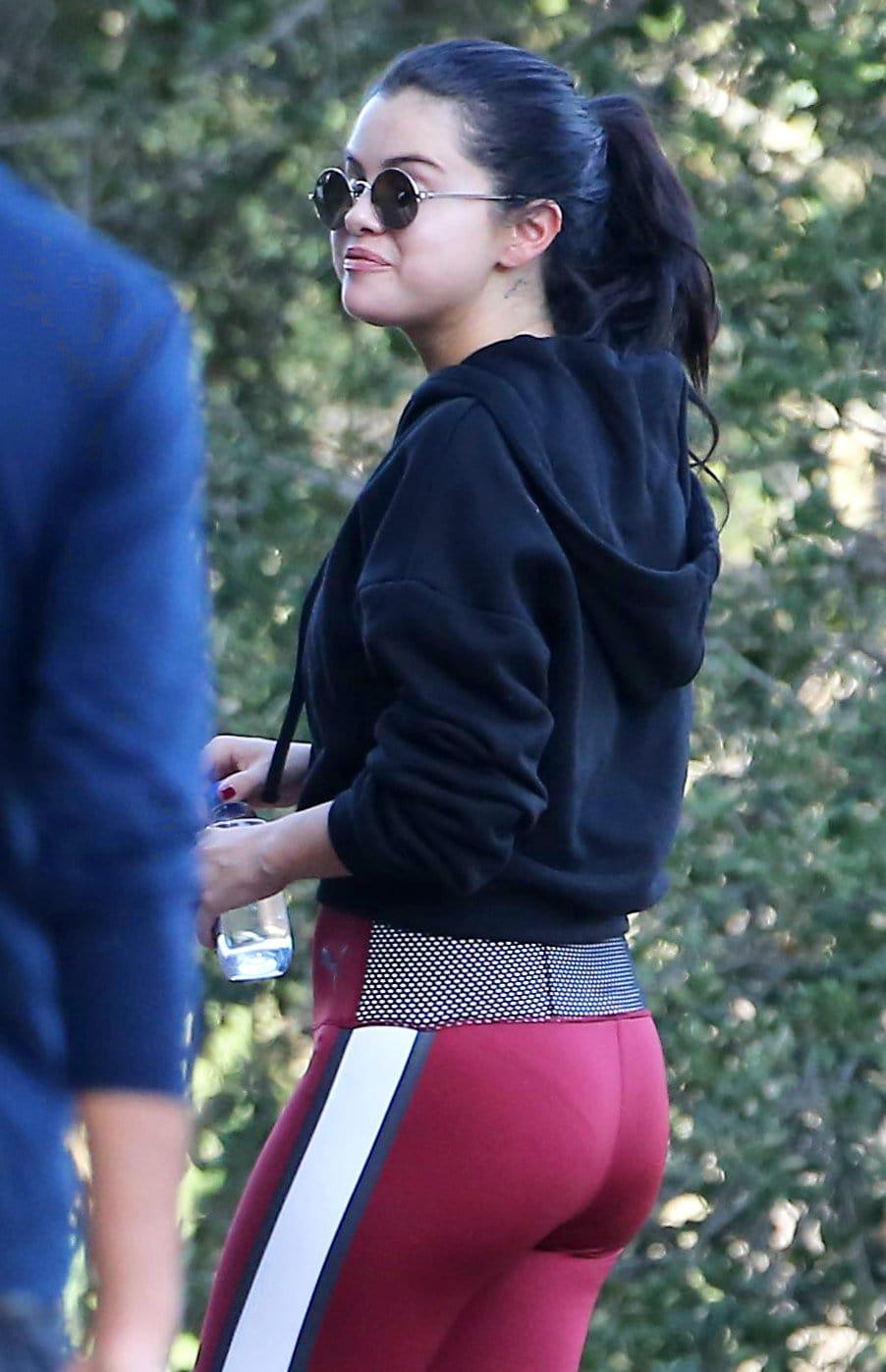 Selena Gomez Butt : Celebbutts