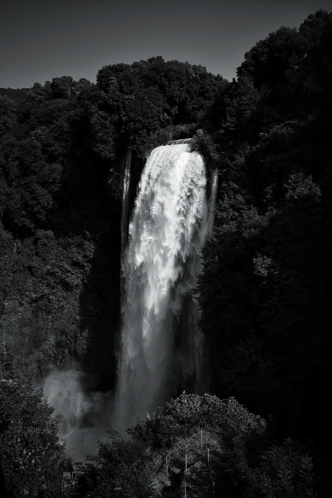 Waterfall Nikon D3500, Nikkor 1855 VR Kit lens (F3.518mmIso2001/4000) r/Nikon
