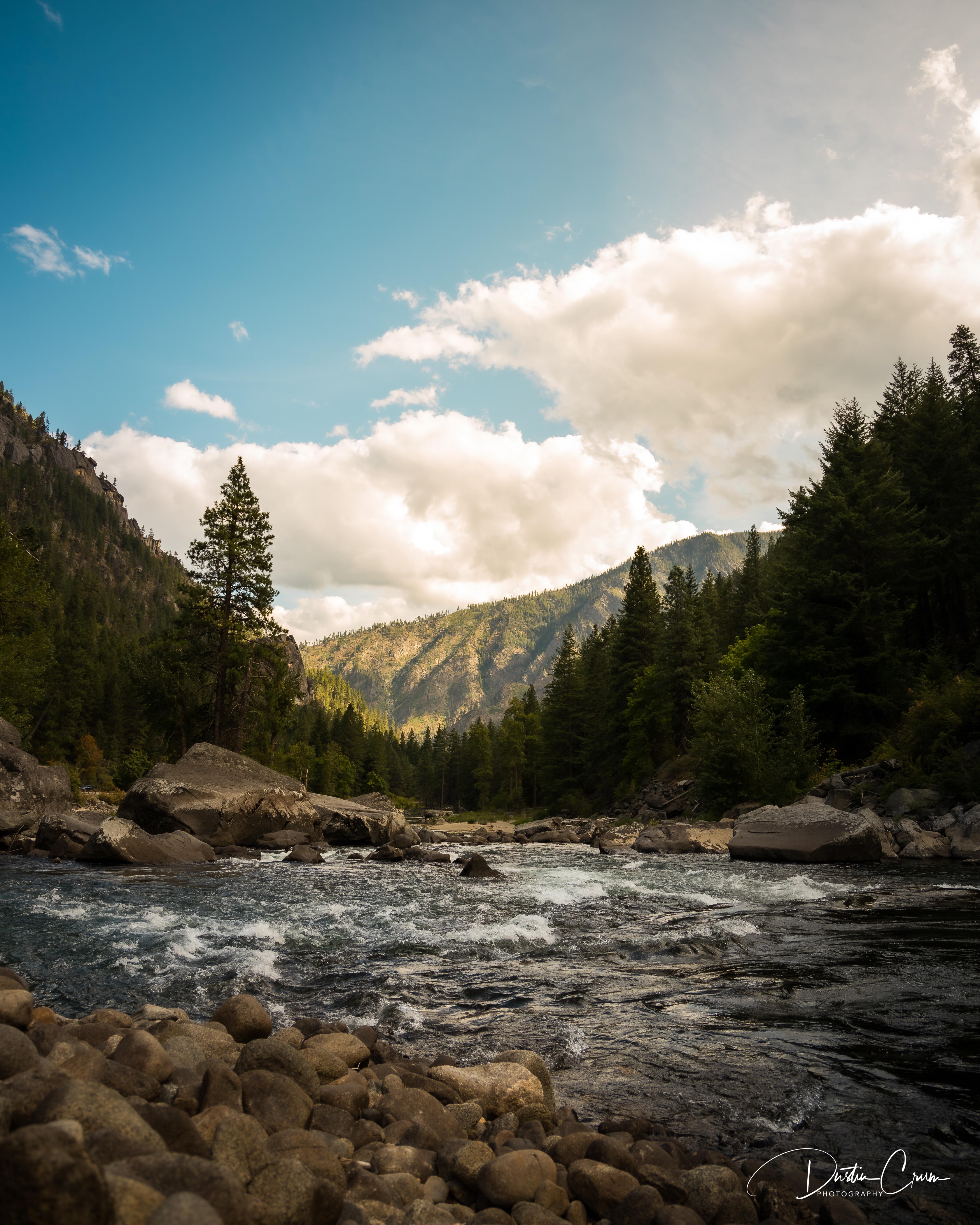 The Wenatchee River valley in the OkanoganWenatchee National Forest