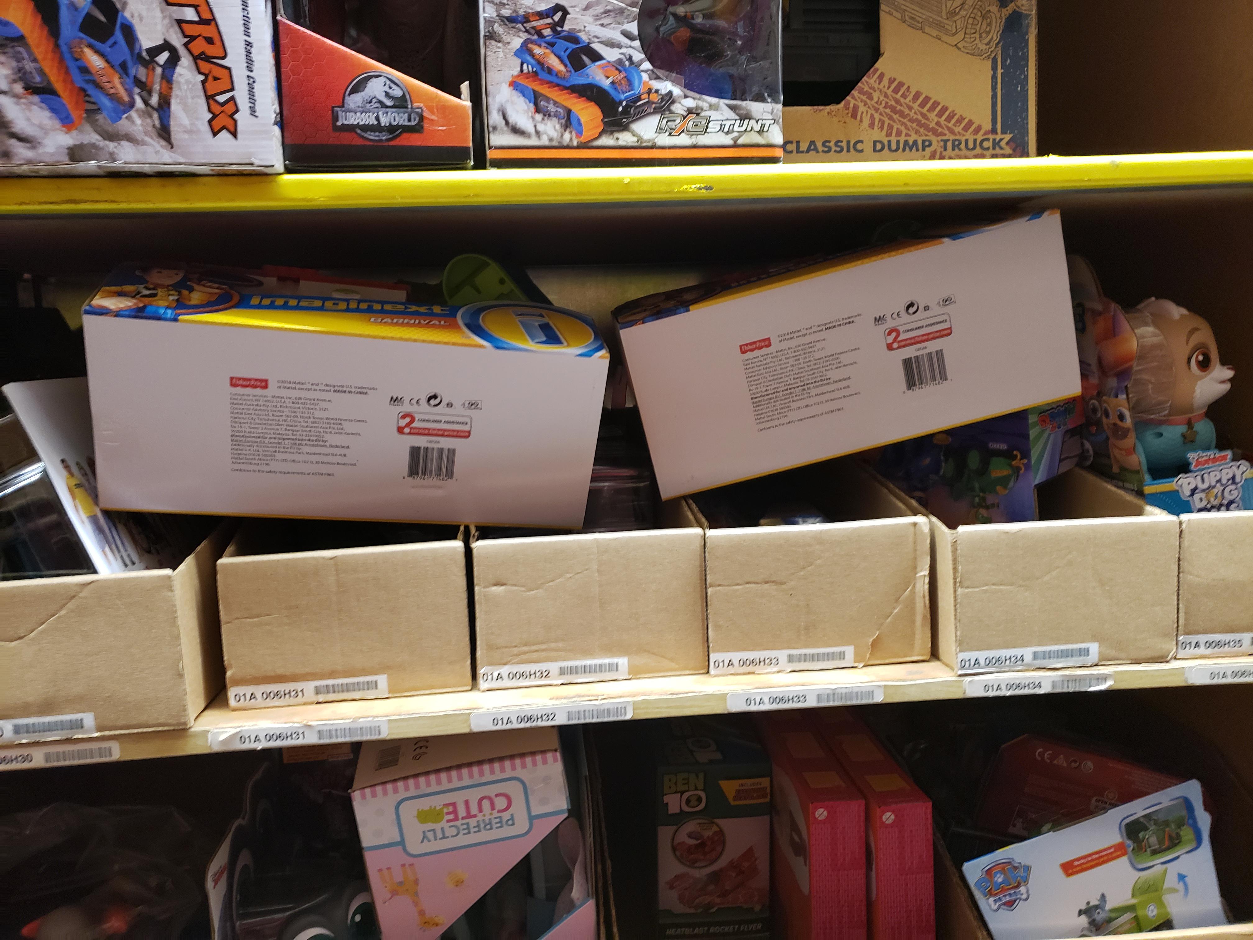 Seasonal team member "This fits perfectly!" r/Target