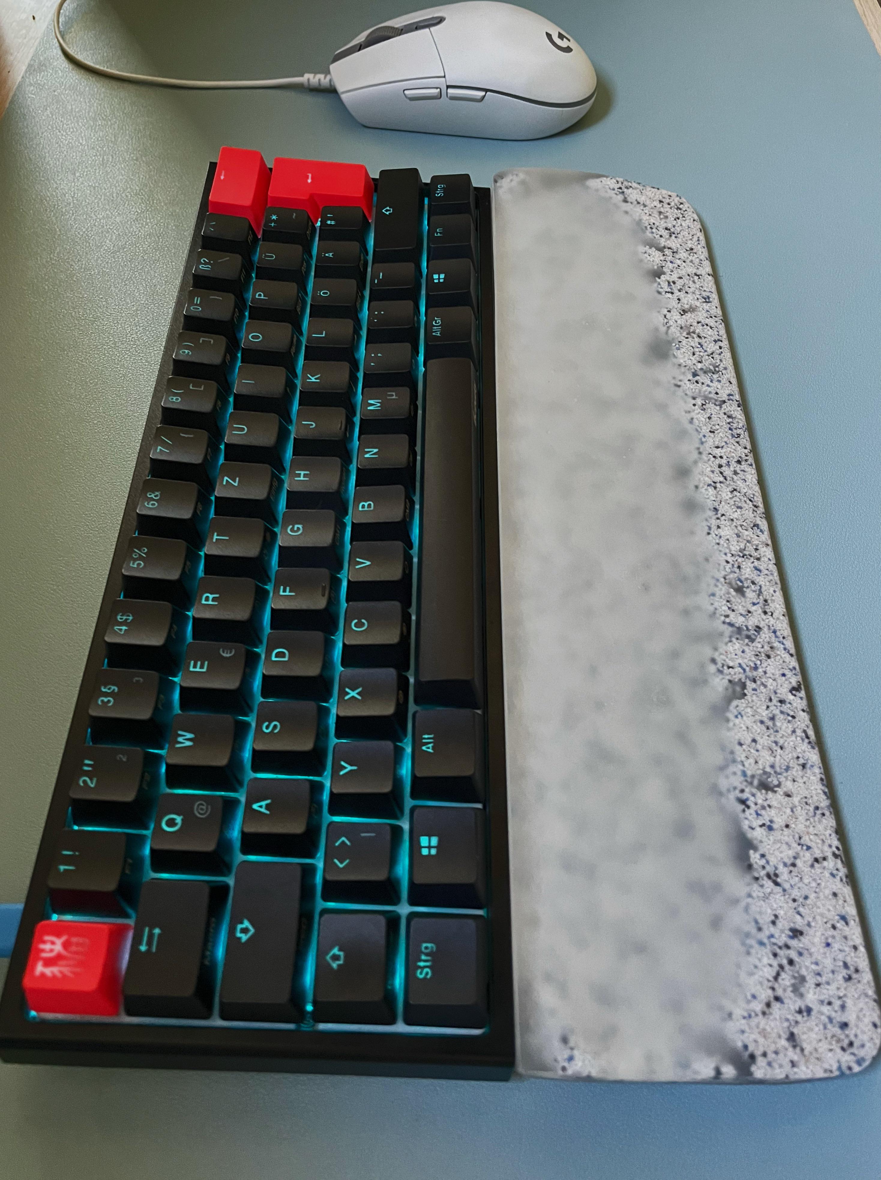 Homemade Wrist Rest 🥰 r/MechanicalKeyboards