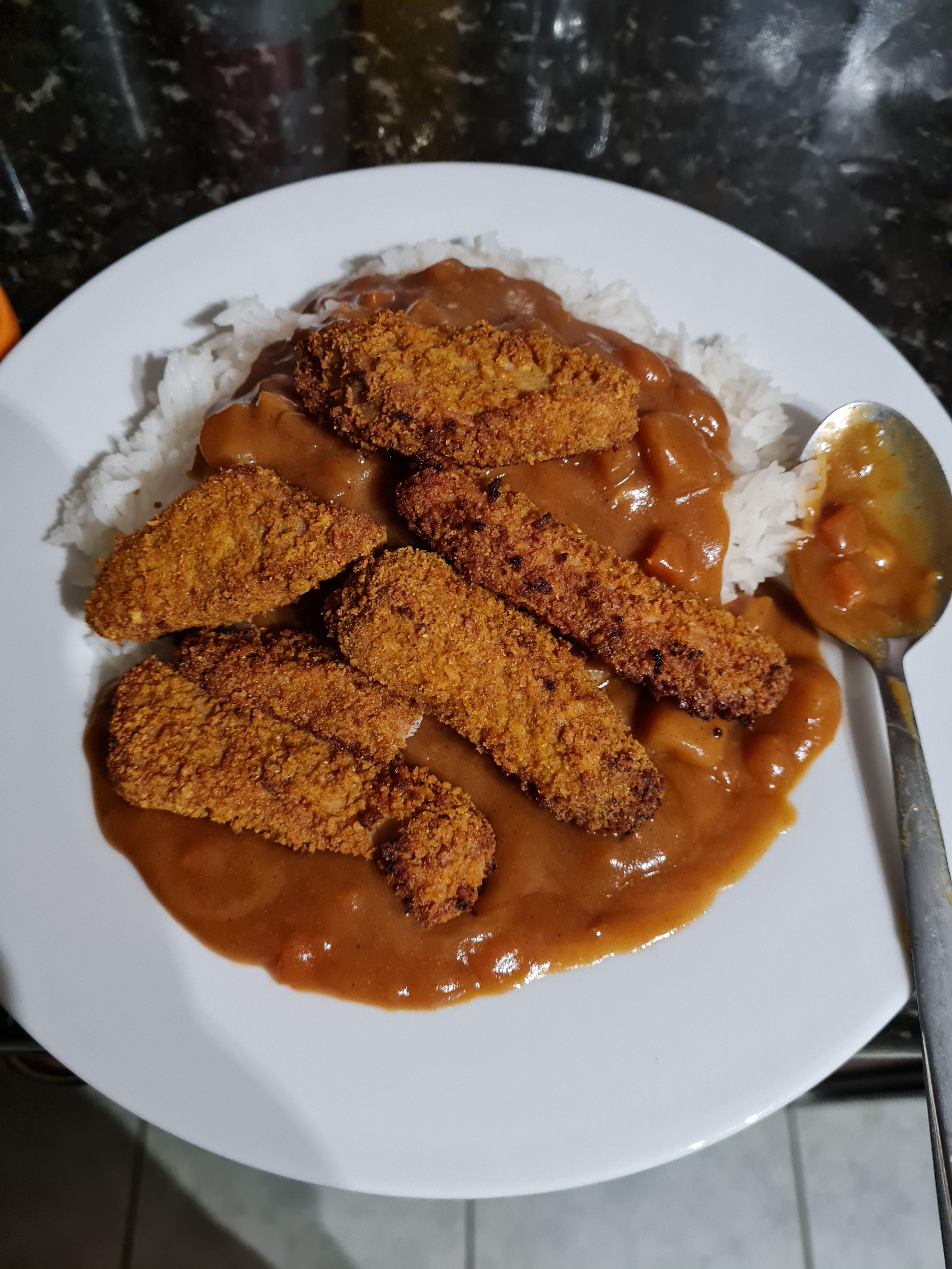 Yellowfin Tuna katsu with Japanese style curry and rice r/FoodPorn