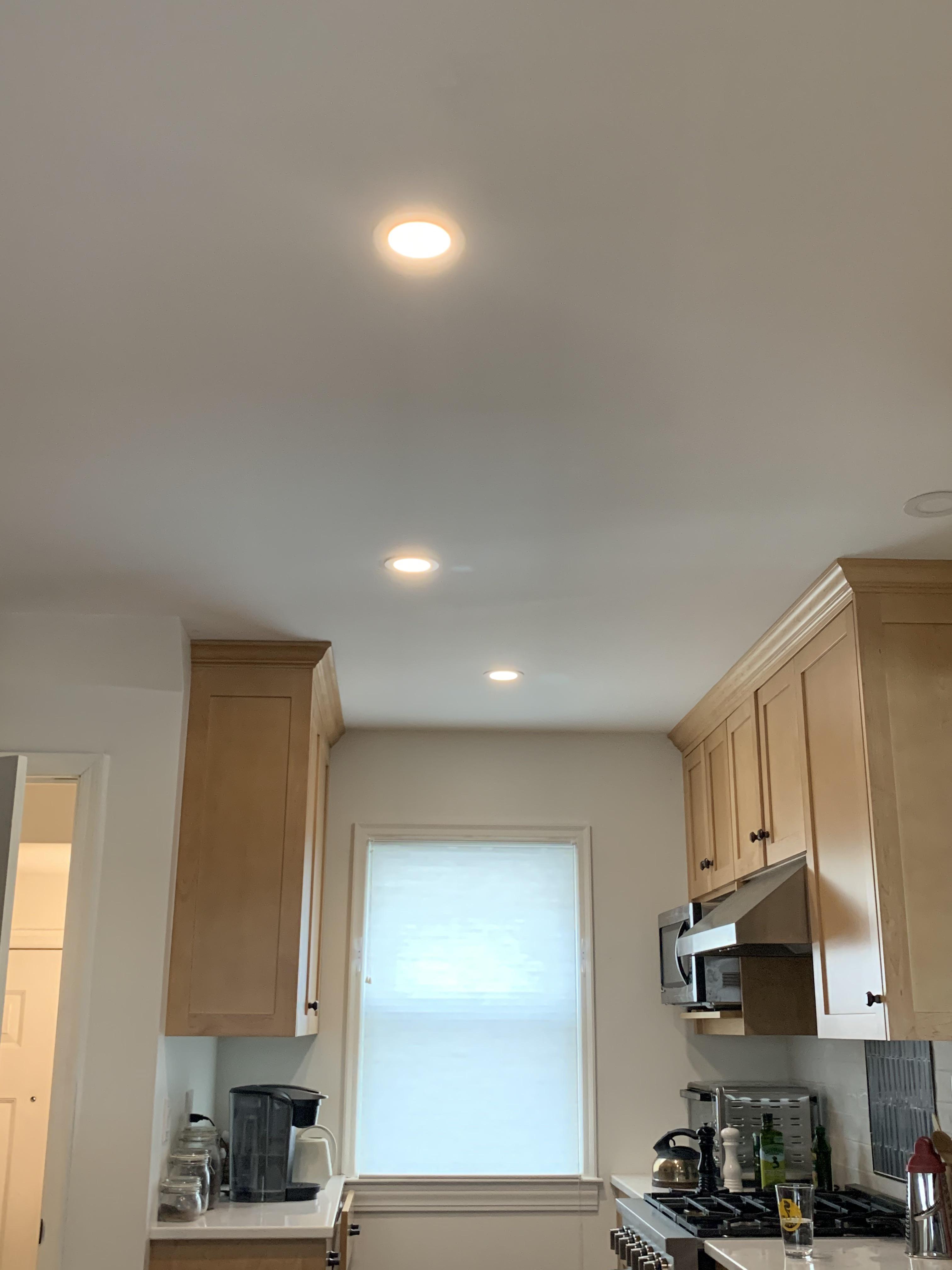The lights in my kitchen r/mildlyinfuriating