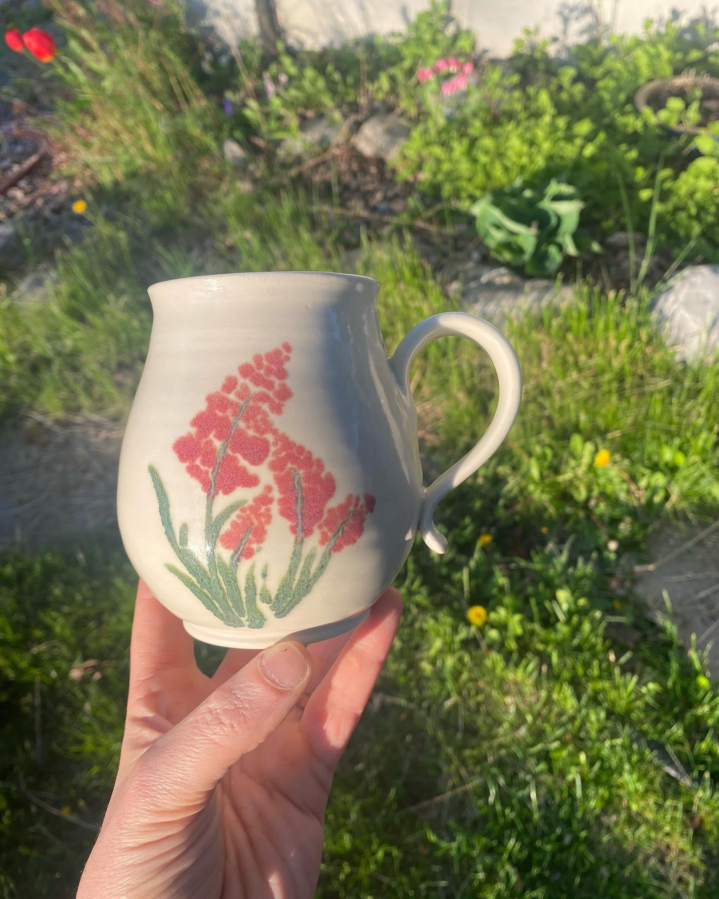 this porcelain mug mug