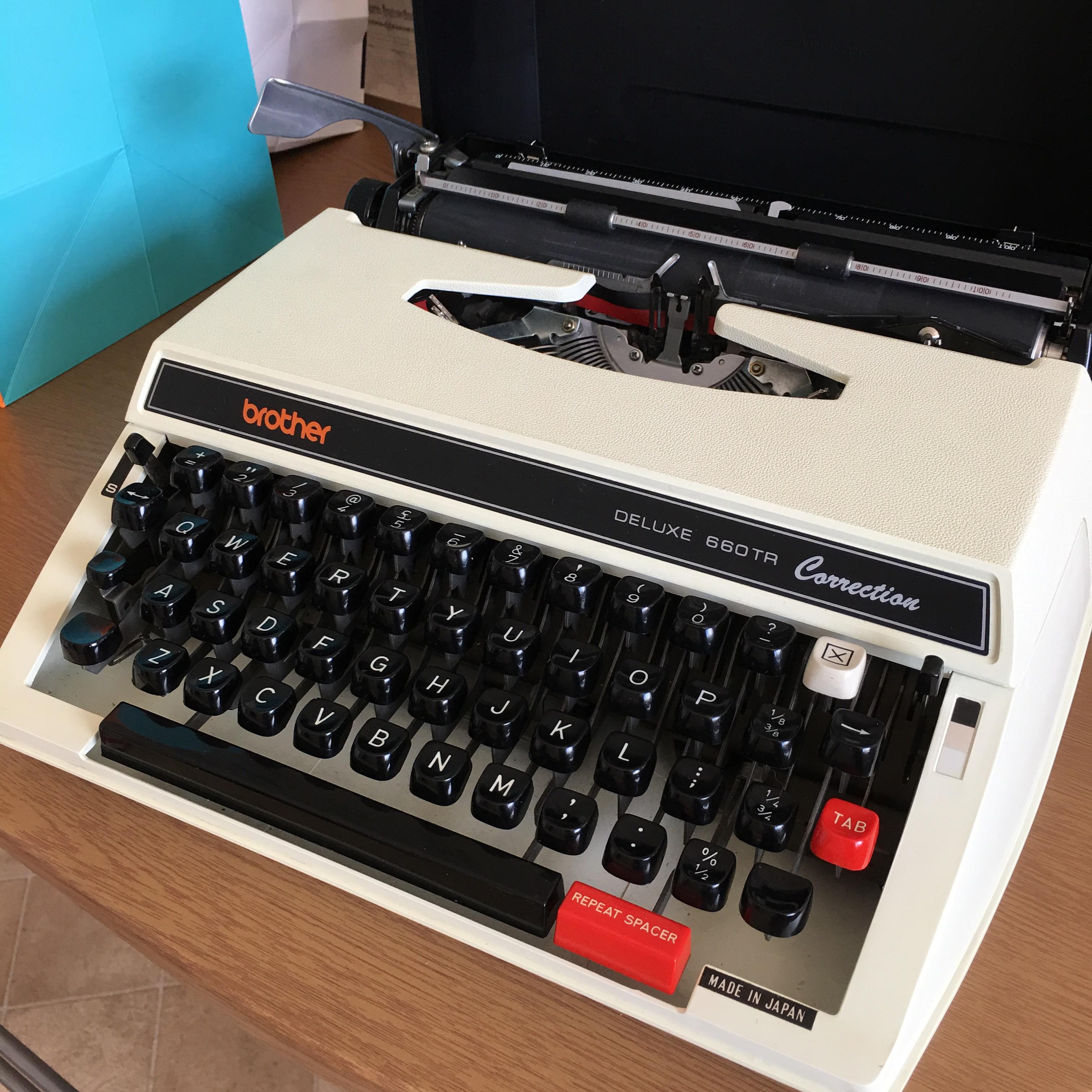 Any typewriter fans? Brother Deluxe 660TR r/MechanicalKeyboards