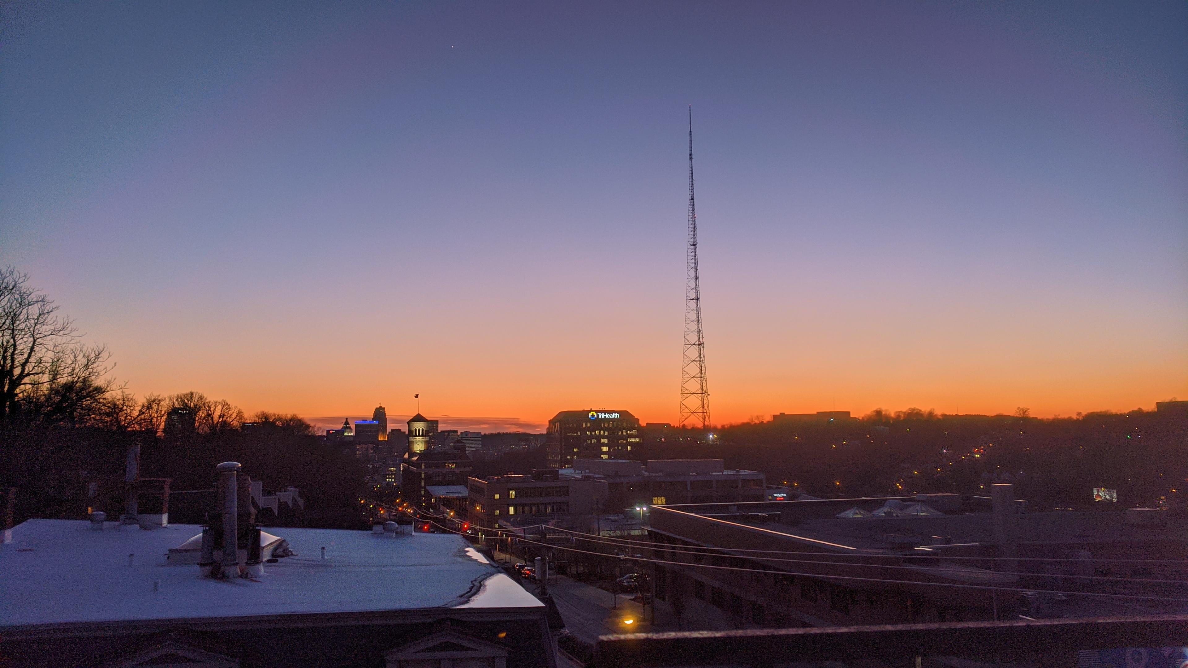 Sunset near Eden Park last night r/cincinnati