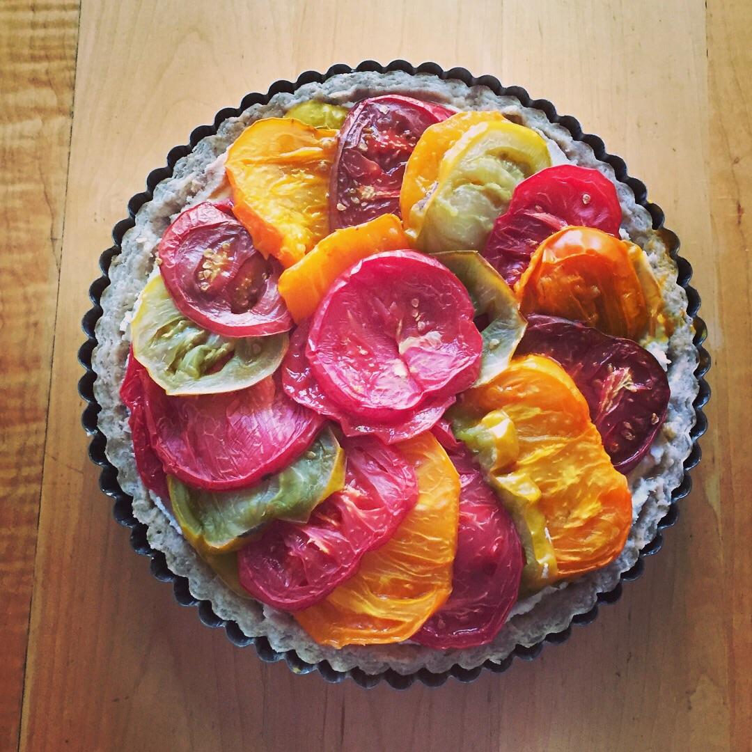 [Homemade] Heirloom tomato tart with rye crust and herbed ricotta