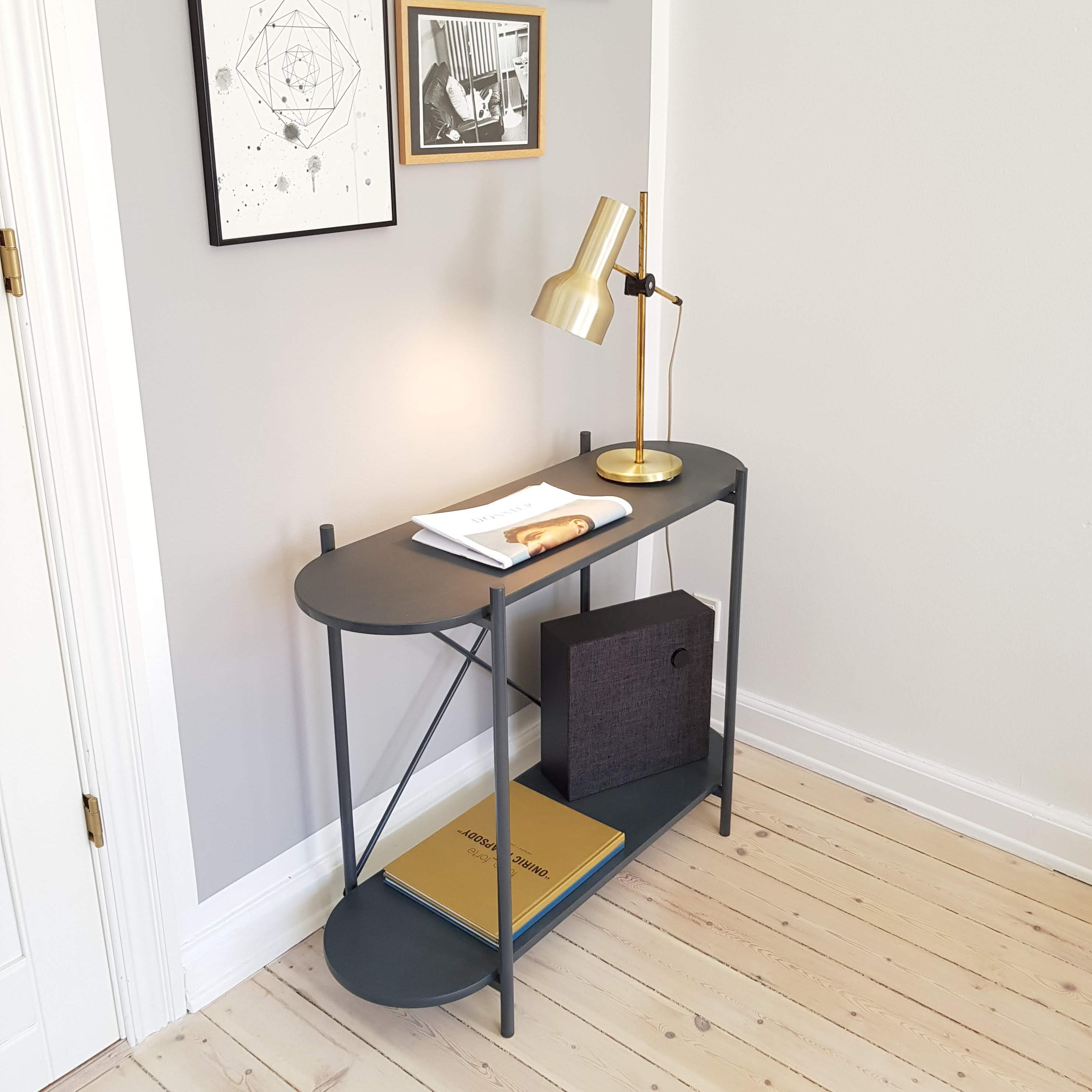 Just painted this side table for my living room r/ScandinavianInterior