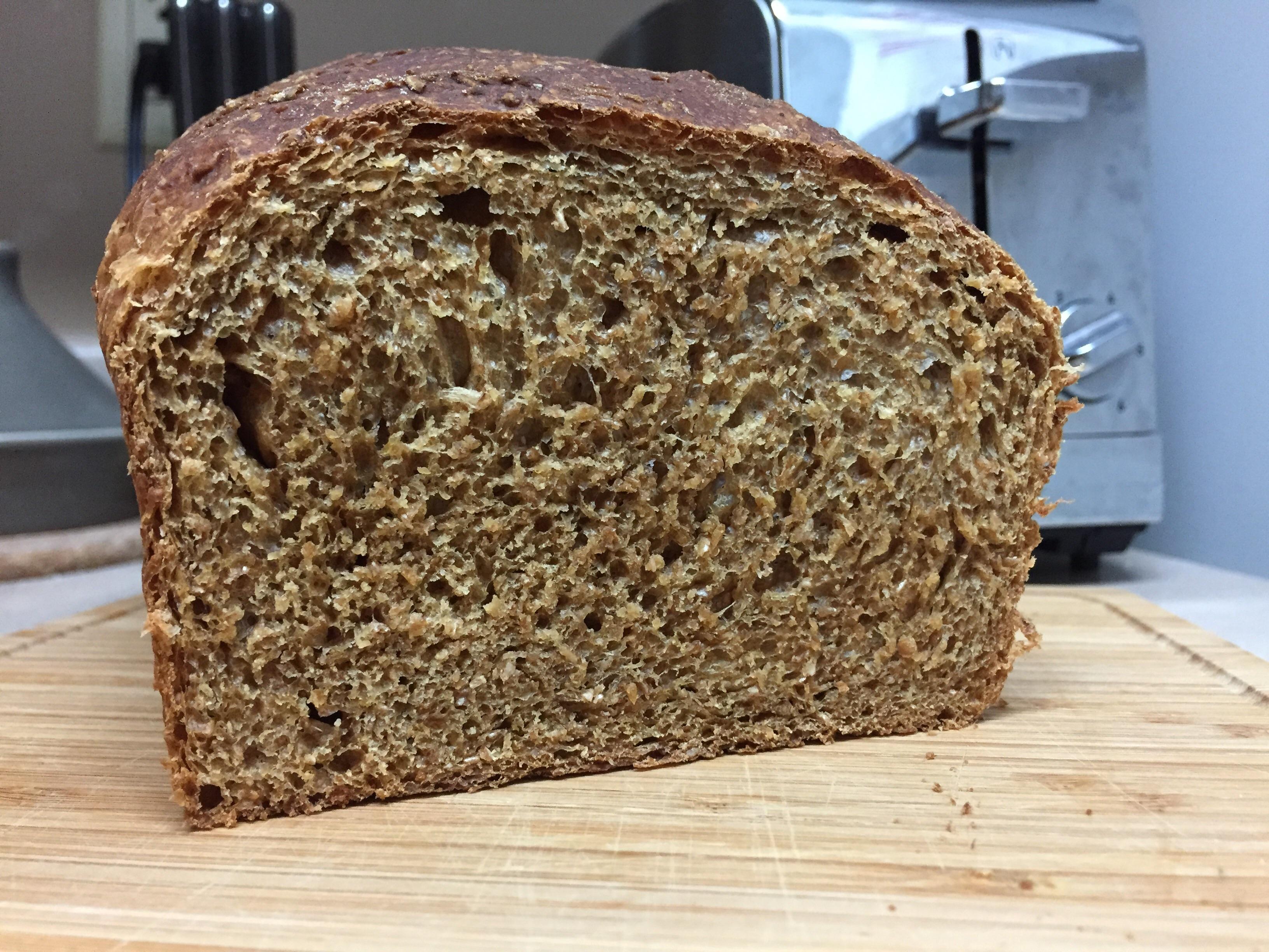 Honey wholewheat bread. So fluffy and delicious! r/Breadit