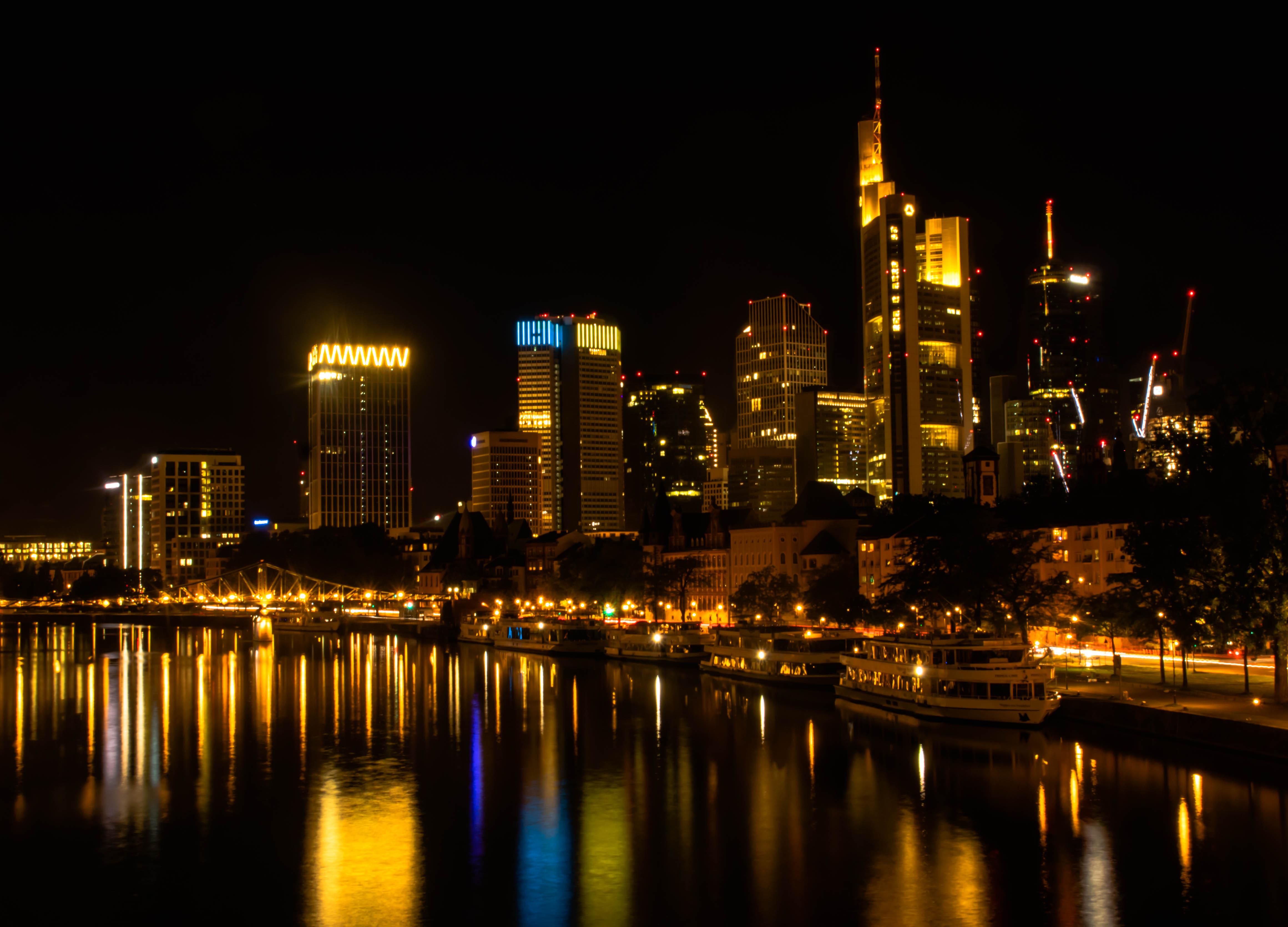 The Frankfurter Skyline! r/germany