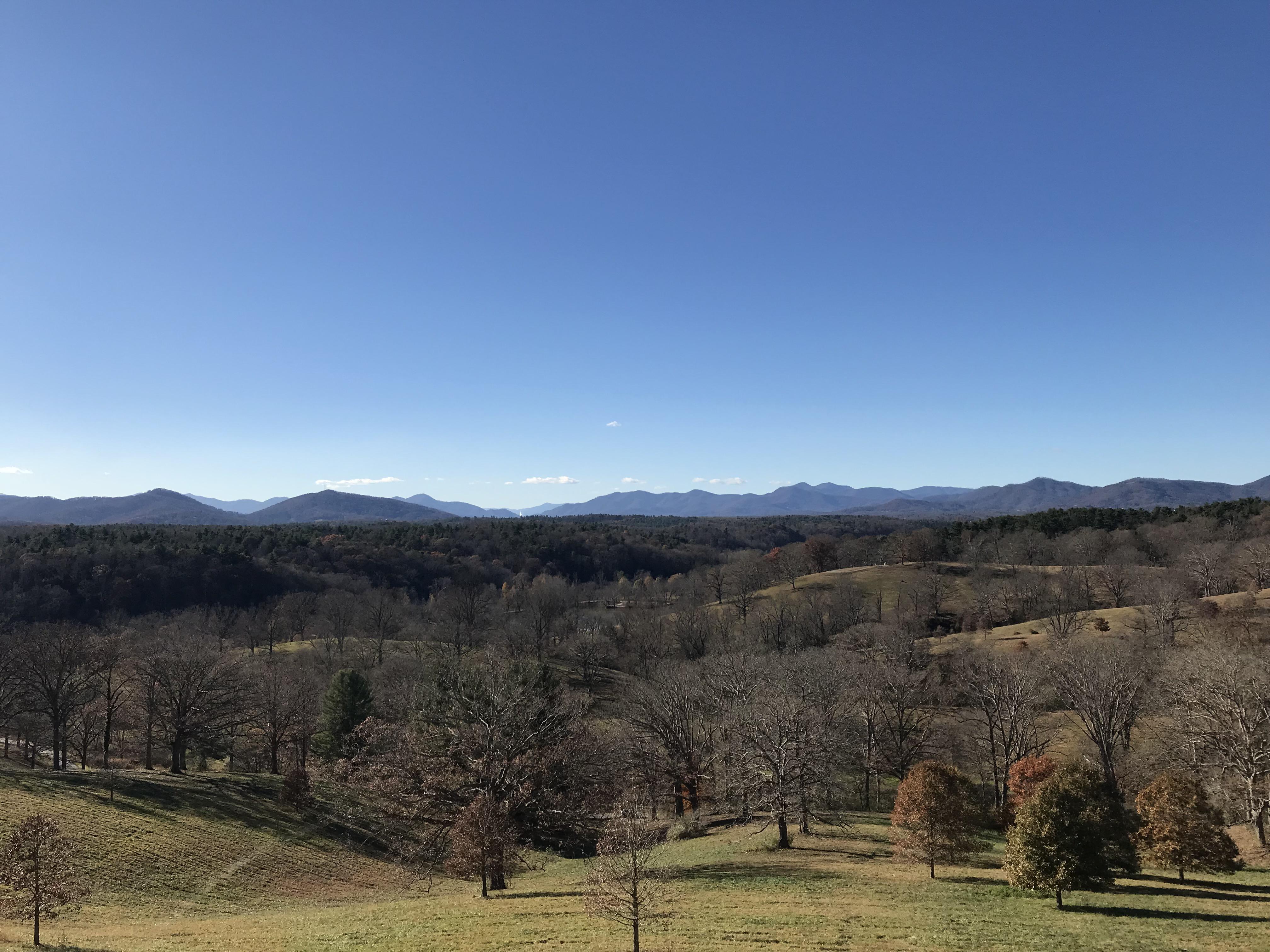 View outside of the Biltmore, Asheville NC, USA r/hiking