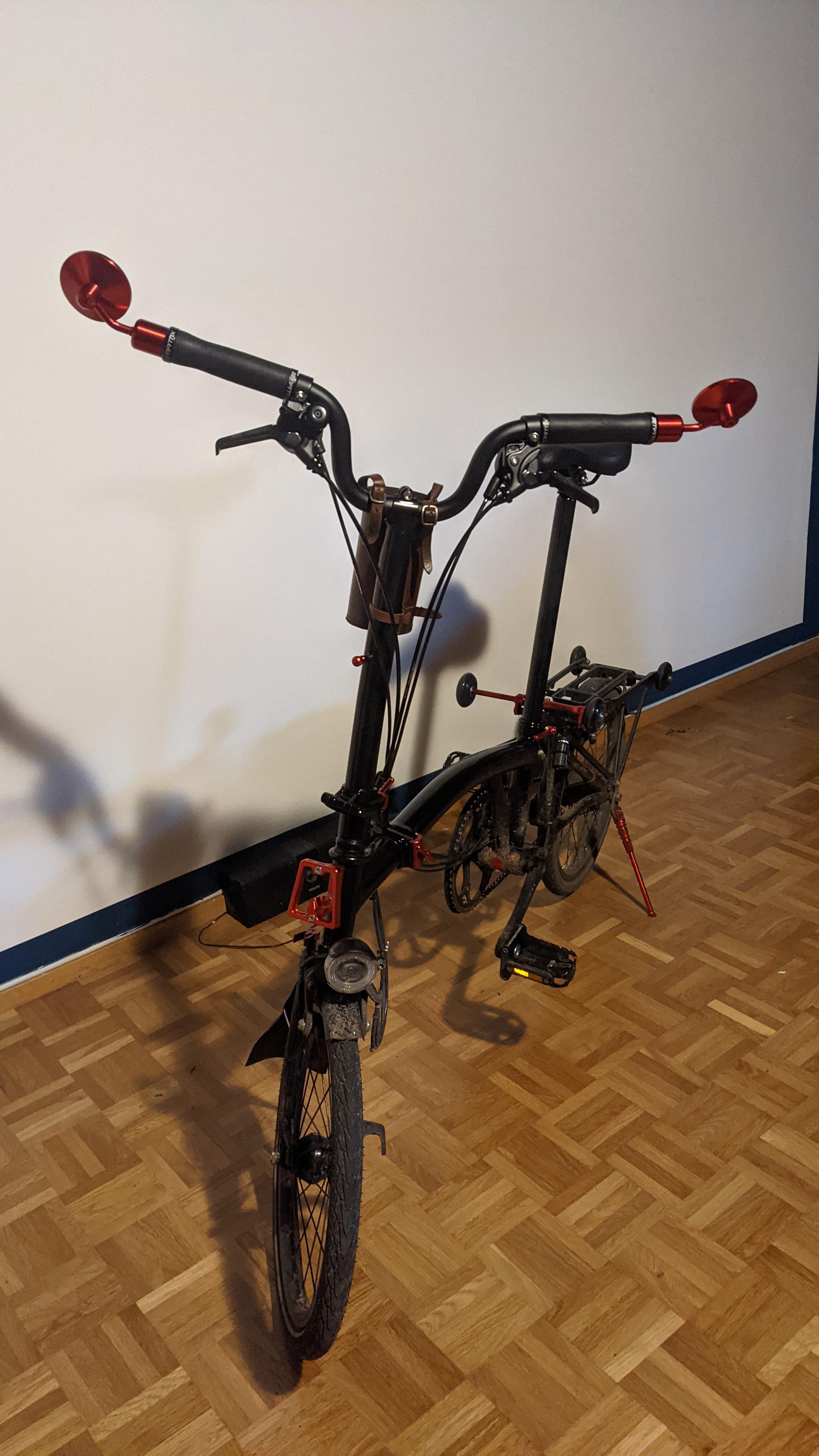 Latest update Mirrors that make it unable to fully fold🙄 r/Brompton