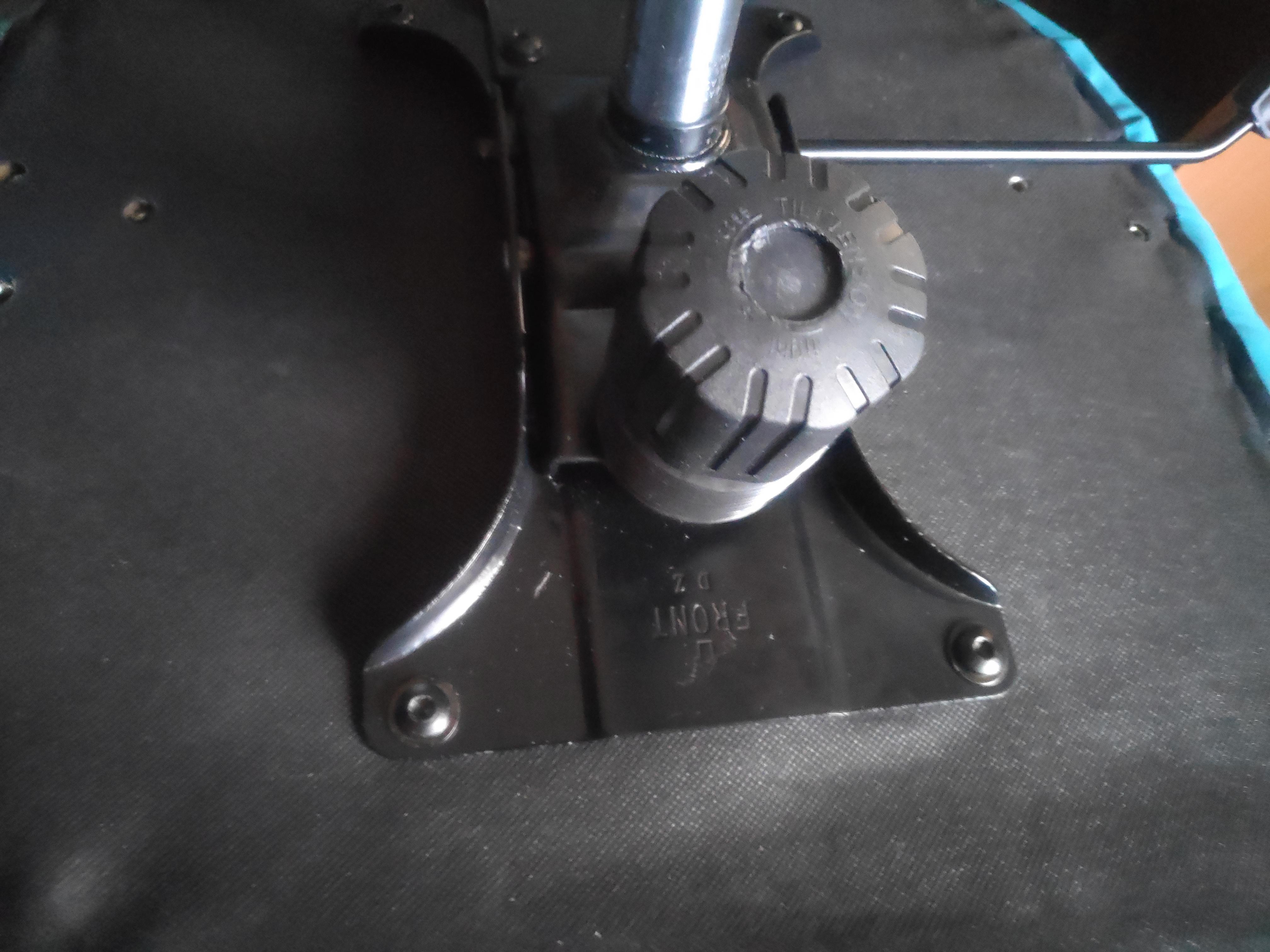 Help me fix the chair tension knob r/fixit