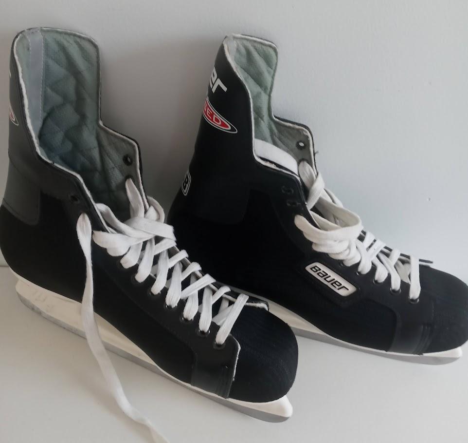 Almost brand new Bauer ice skates at Goodwill for 6 r/ThriftStoreHauls