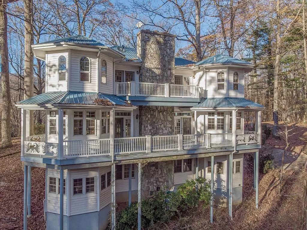 The way this giant house looks like a replica among these trees r