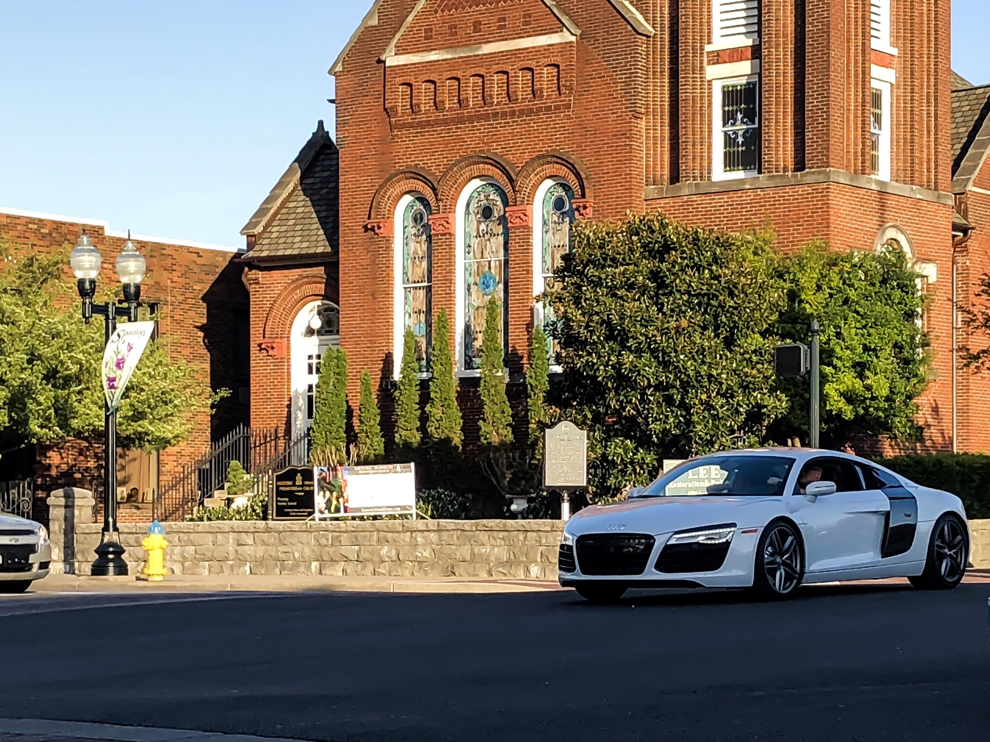 [Audi R8] spotted in Franklin, TN spotted