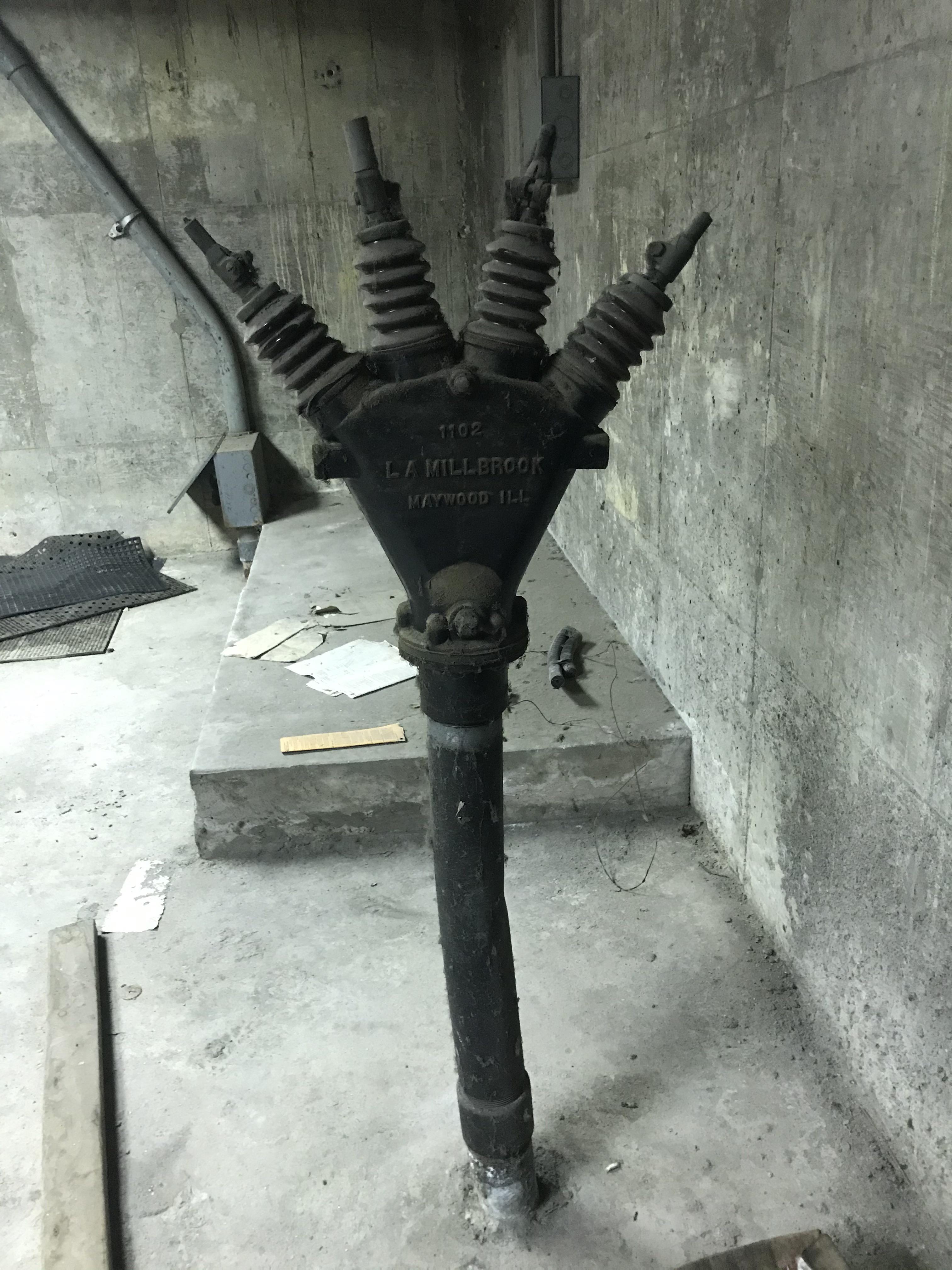 Electrical ground? In an old electrical room. : r/Whatisthis