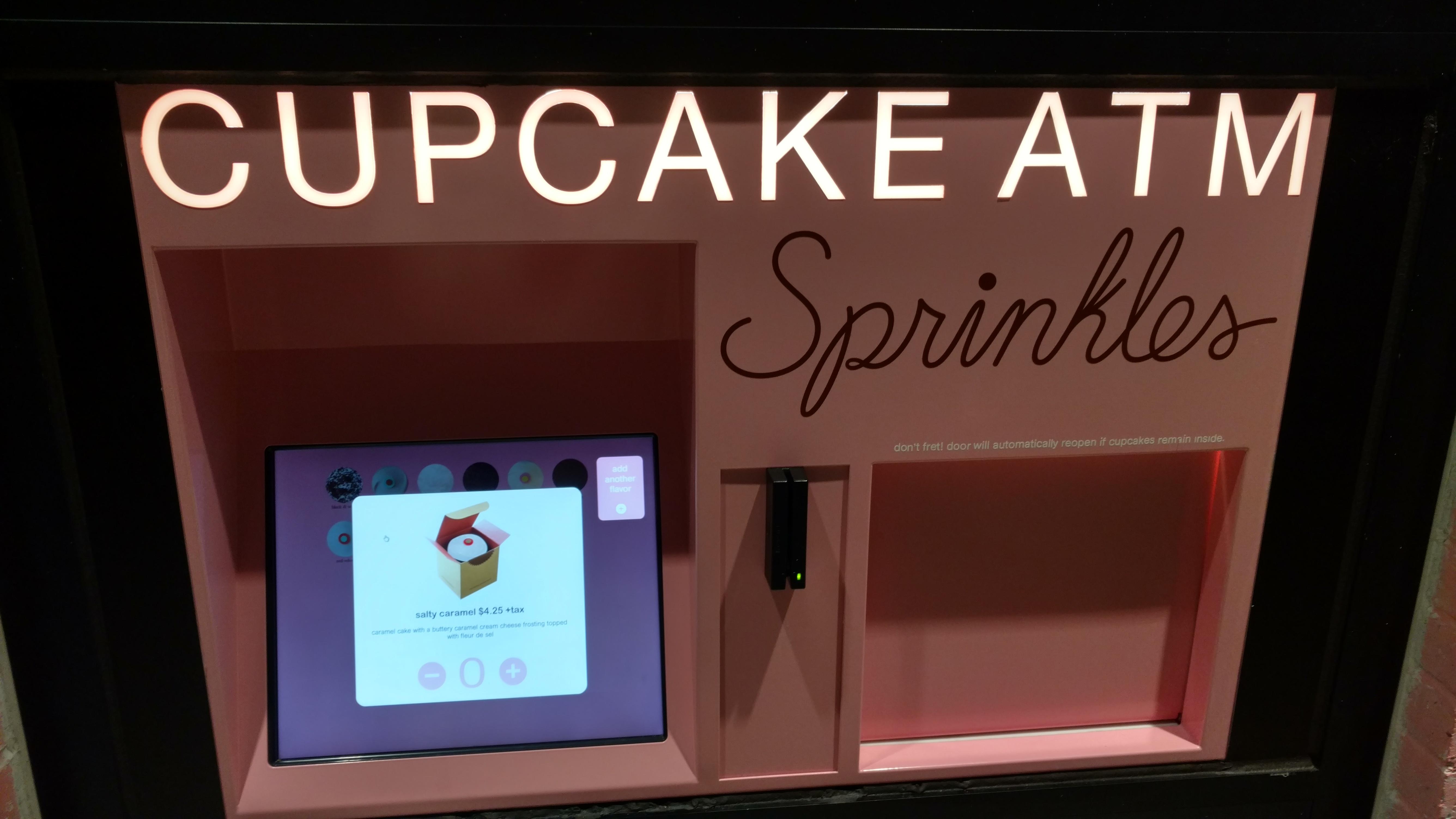 my town has an ATM machine that gives out cupcakes r/mildlyinteresting