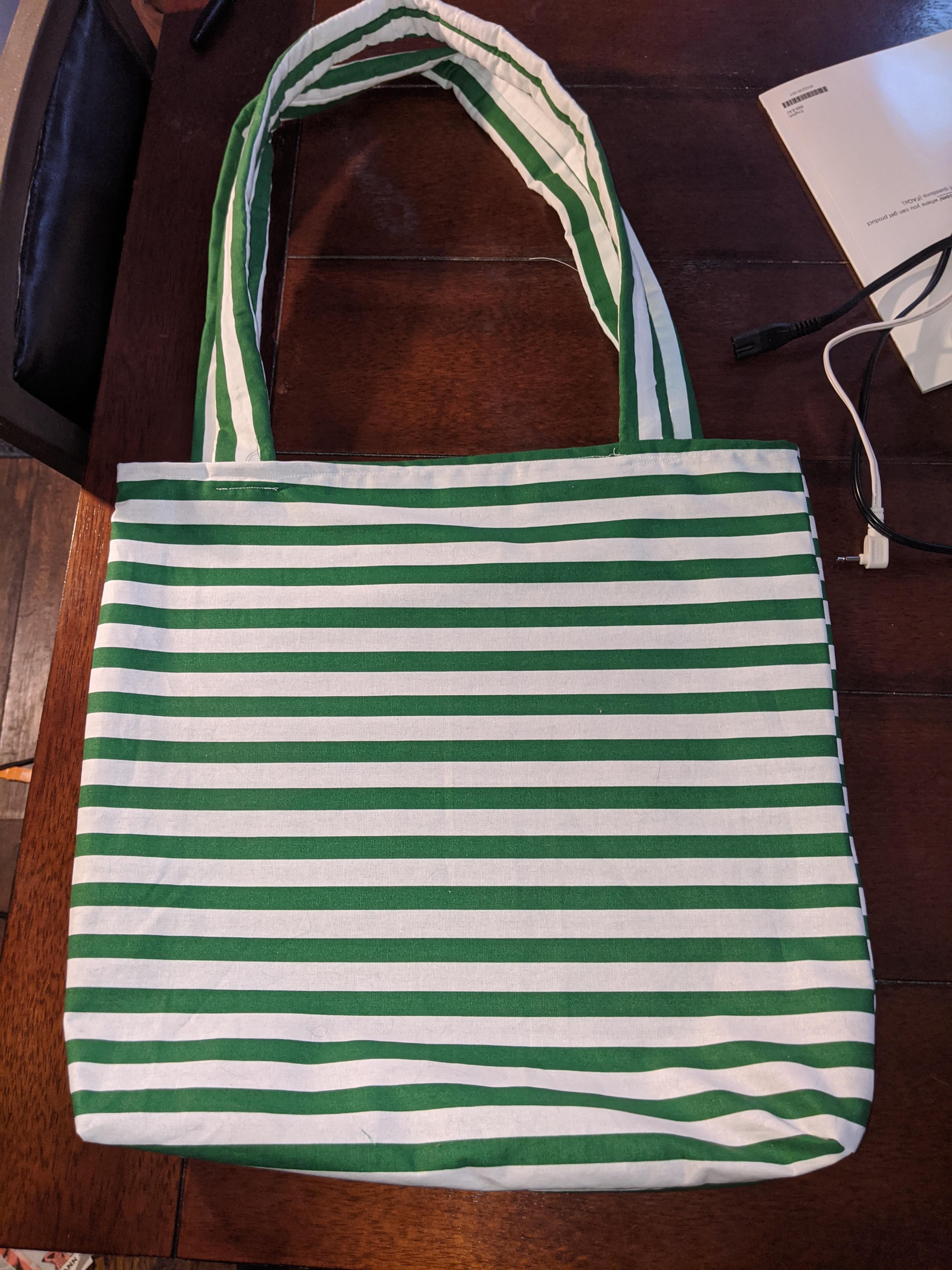 Easy tote bag! Link to pattern in comments. r/sewing