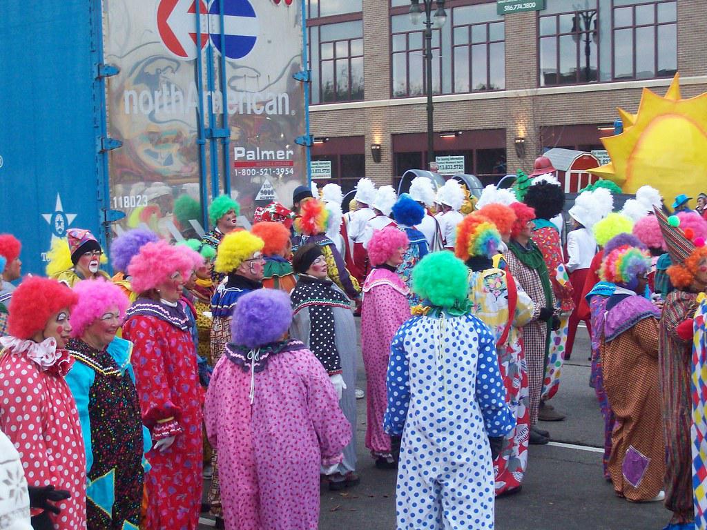 Picture of exShadow members getting back in the 1 year+ queue for an