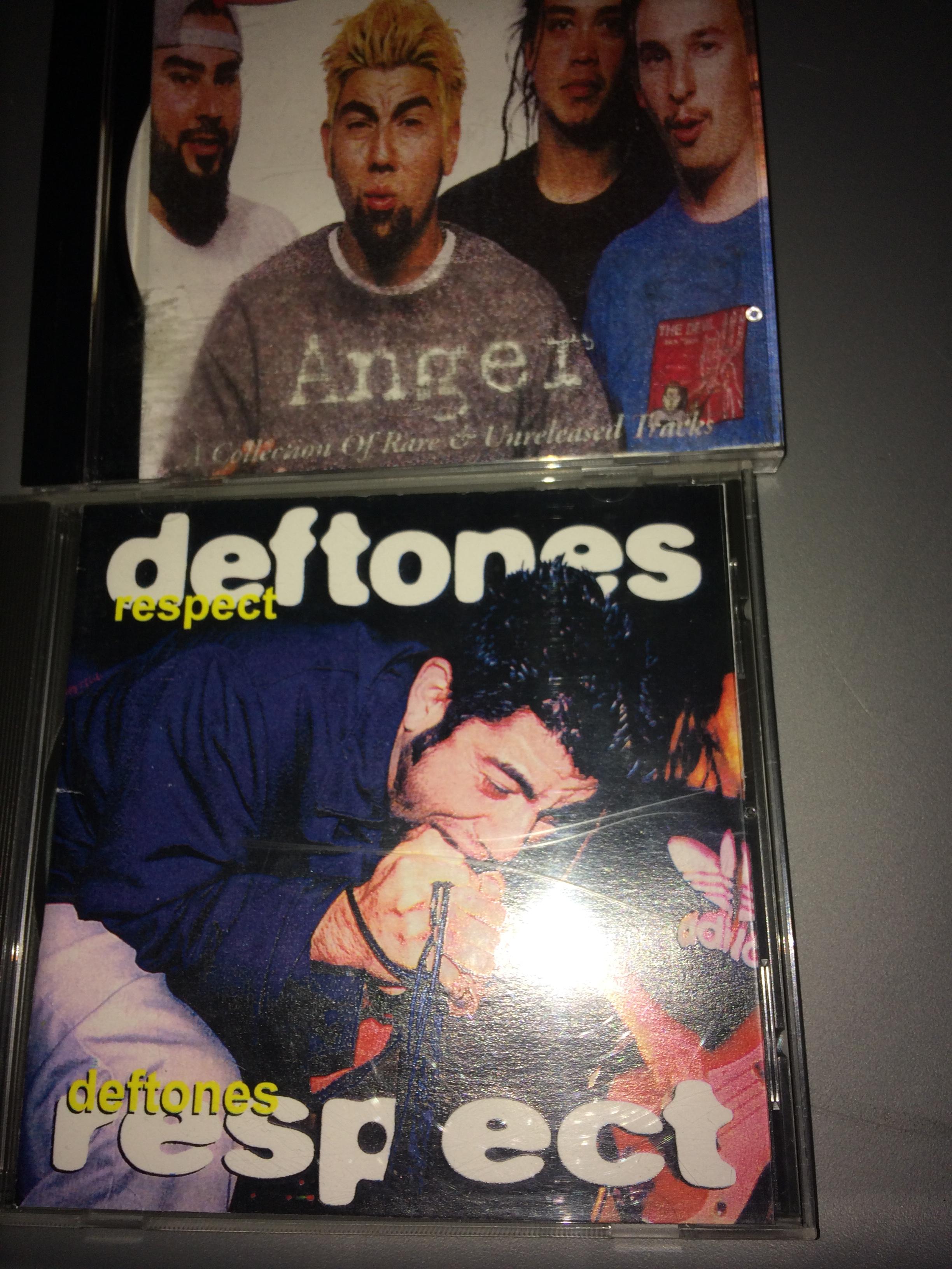 Found a couple early 2000s boot CDs r/deftones