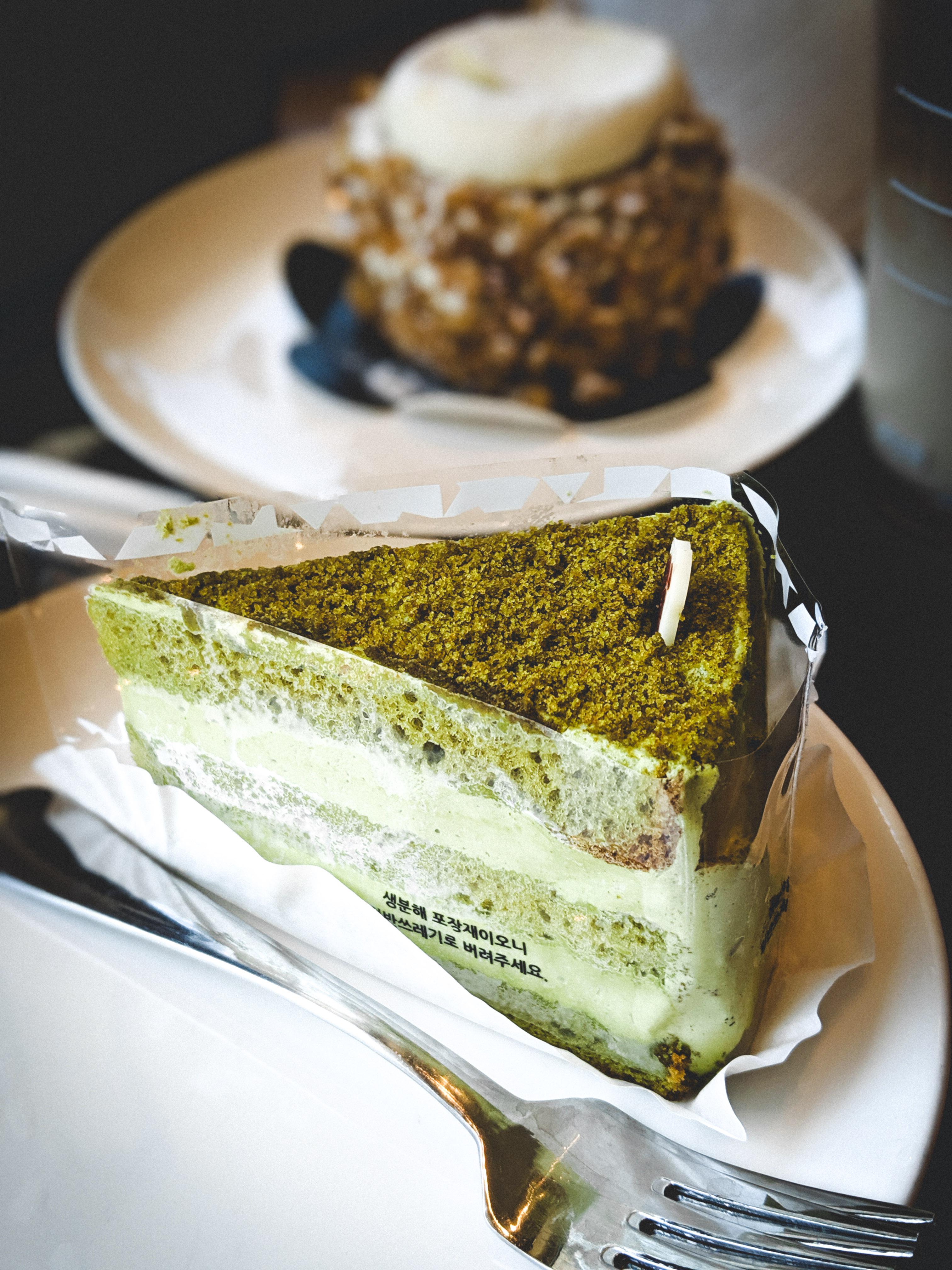 Matcha green tea cake in S. Korea r/starbucks
